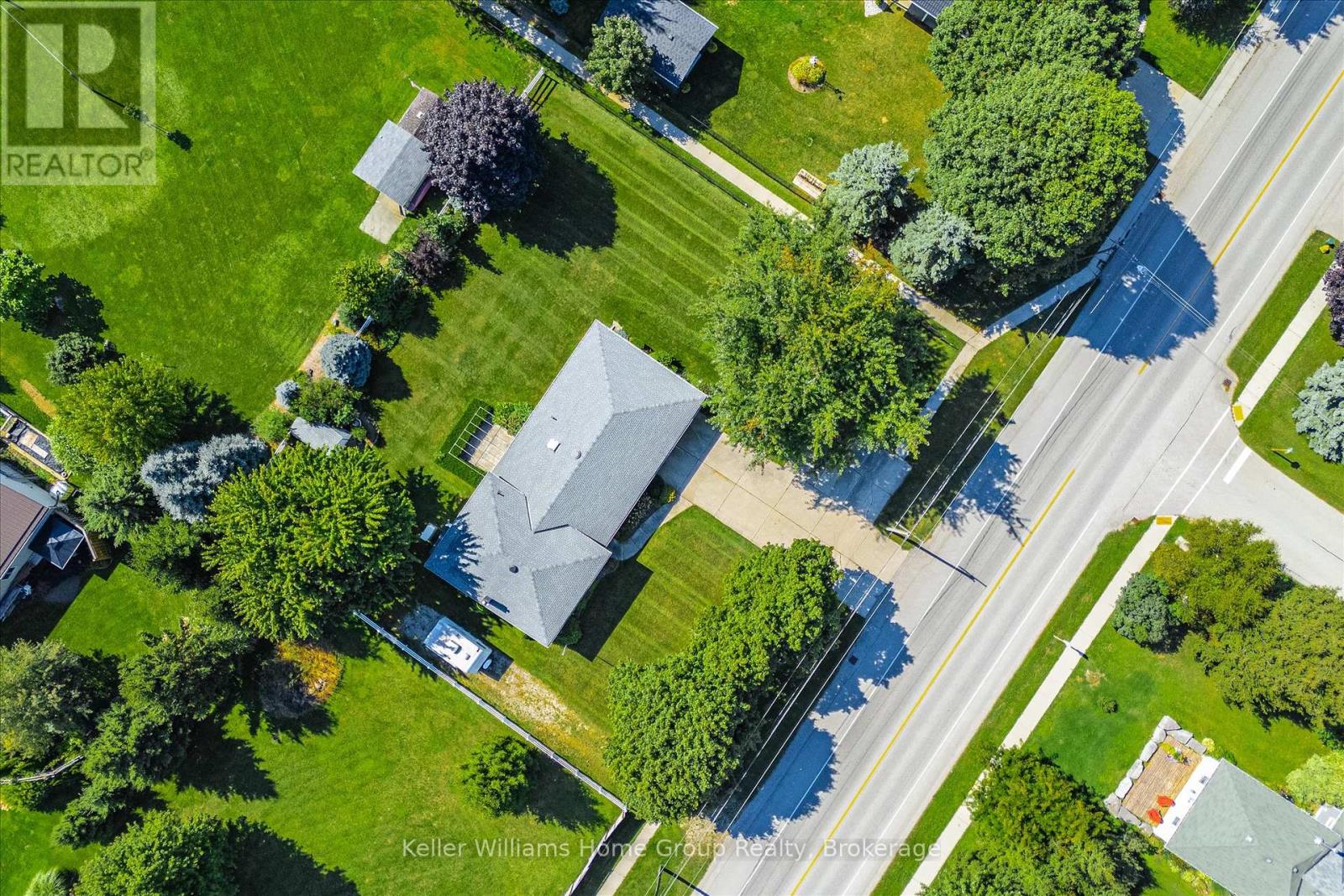 27 Peel Street E, Mapleton, Ontario  N0B 1A0 - Photo 45 - X12389272