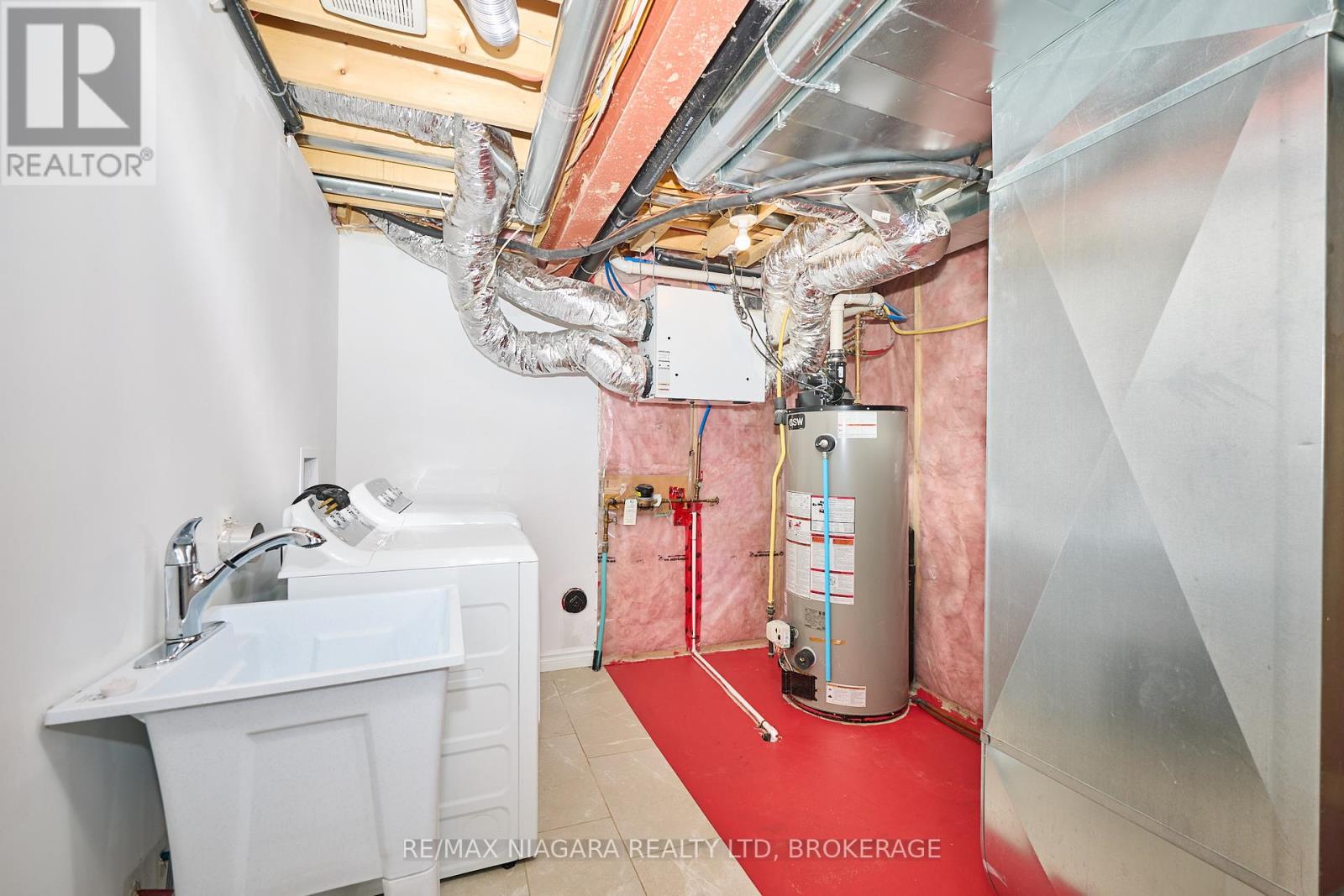 7185 Stacey Drive, Niagara Falls, Ontario  L2E 0B2 - Photo 36 - X12389207