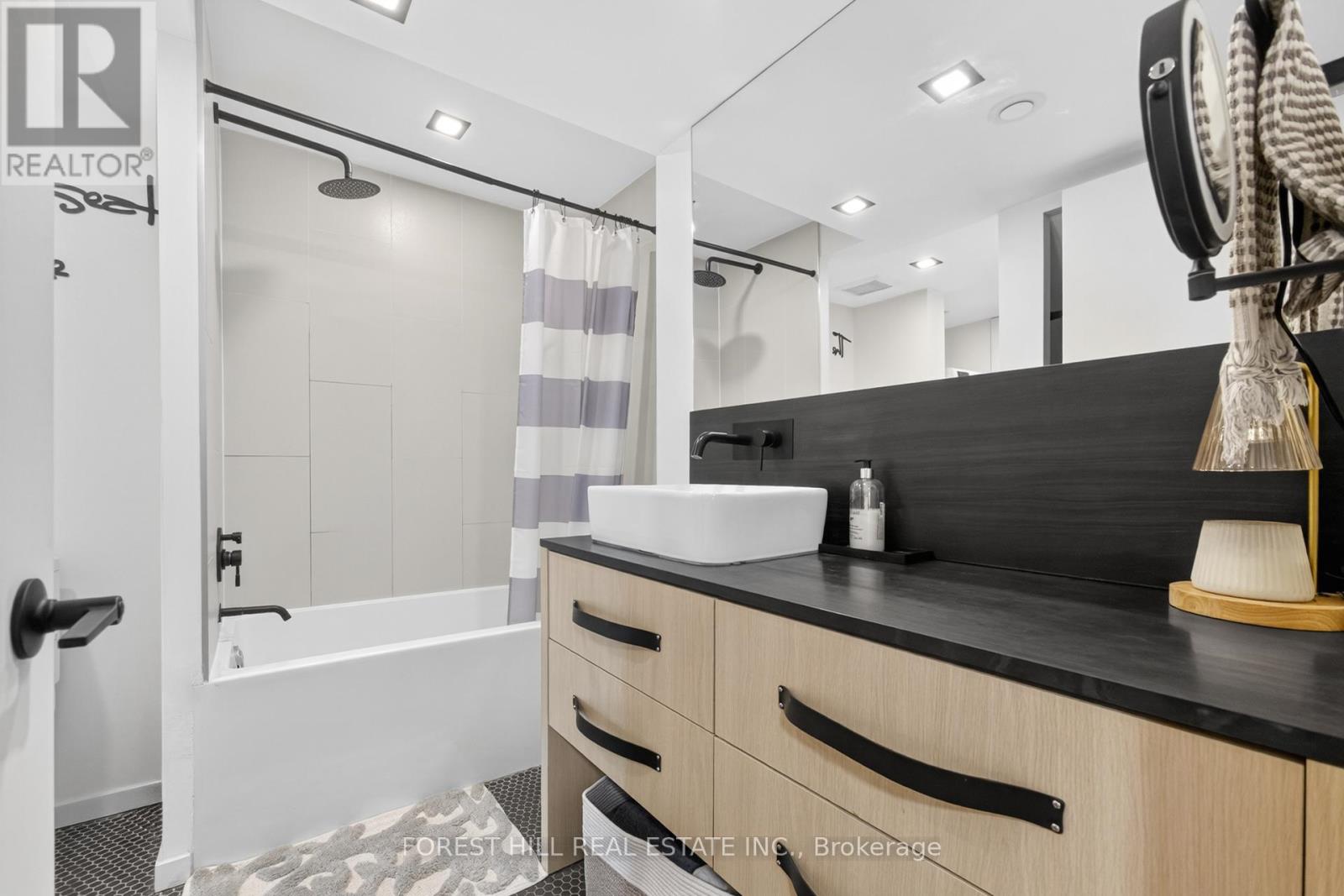 309 - 45 Dovercourt Road, Toronto, Ontario  M6J 3C2 - Photo 17 - C12389094