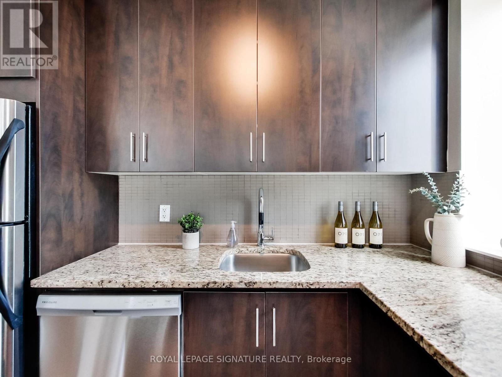905 - 116 George Street, Toronto, Ontario  M5A 3S2 - Photo 16 - C12389118