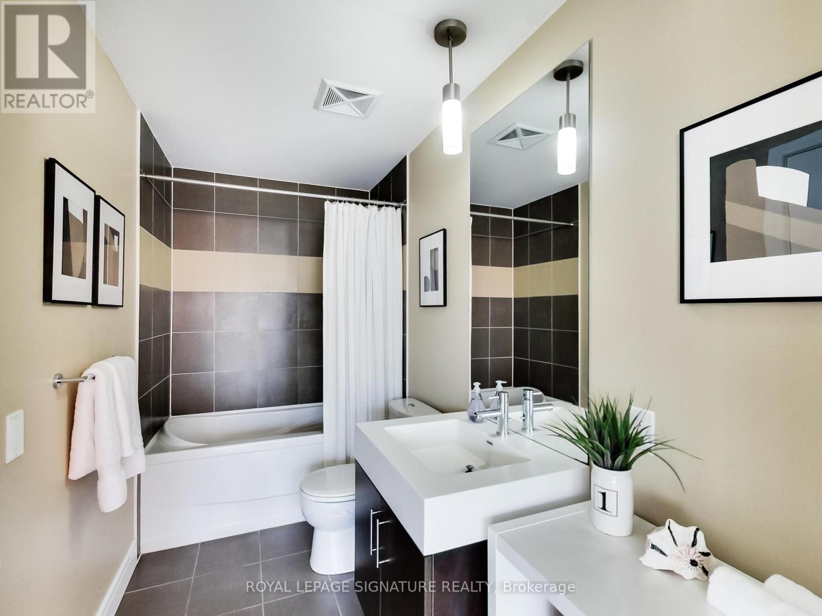 905 - 116 George Street, Toronto, Ontario  M5A 3S2 - Photo 21 - C12389118