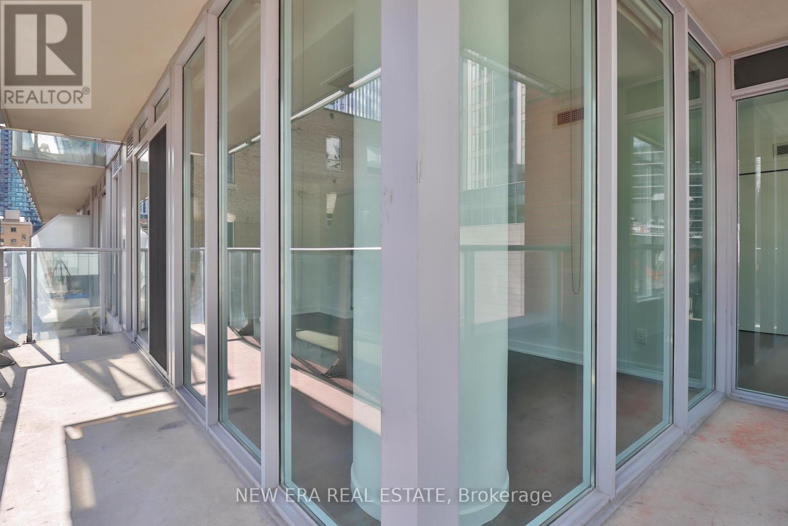 411 - 126 Simcoe Street, Toronto, Ontario  M5H 4E6 - Photo 12 - C12389130