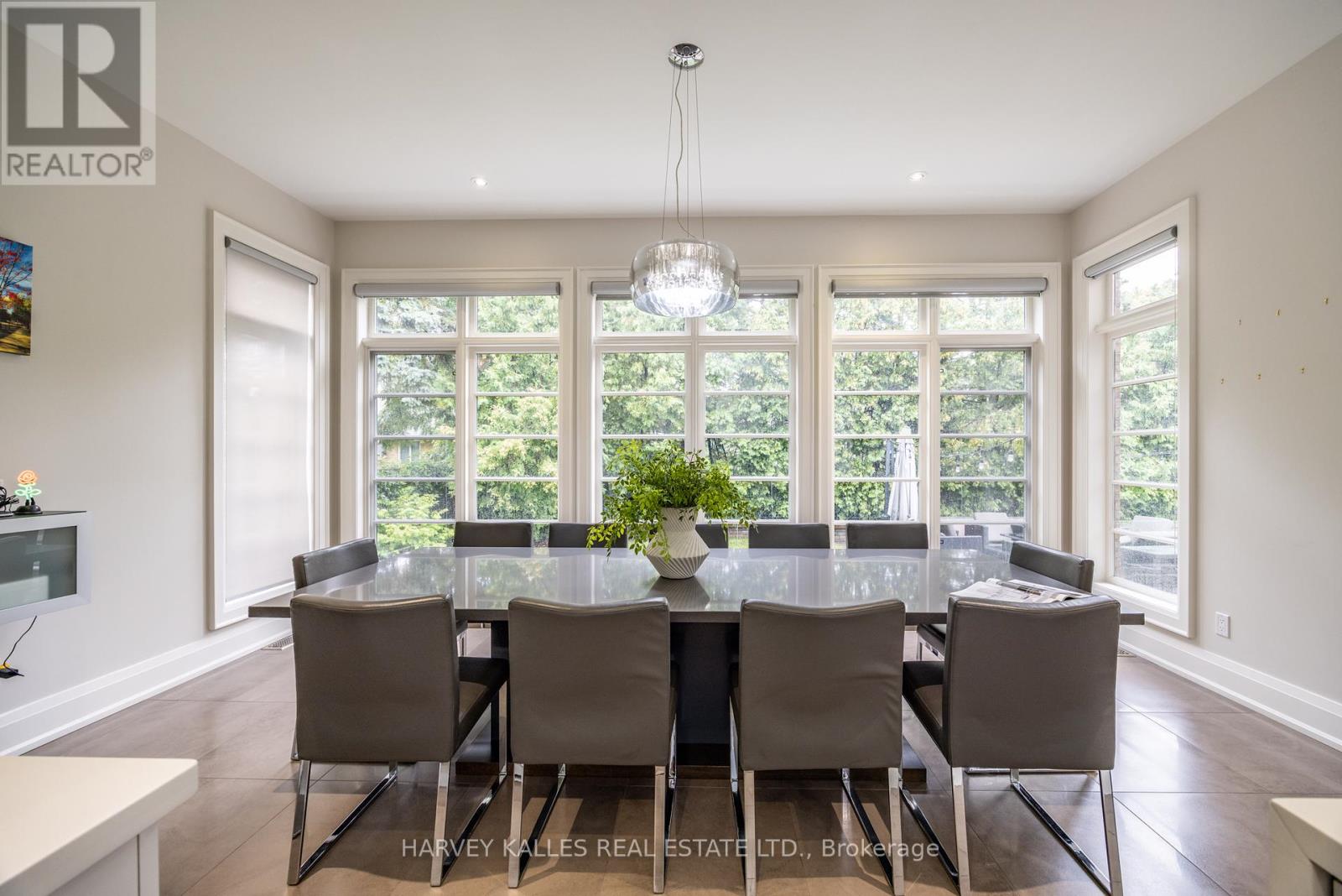 14 Sulgrave Crescent, Toronto, Ontario  M2L 1W6 - Photo 15 - C12389155