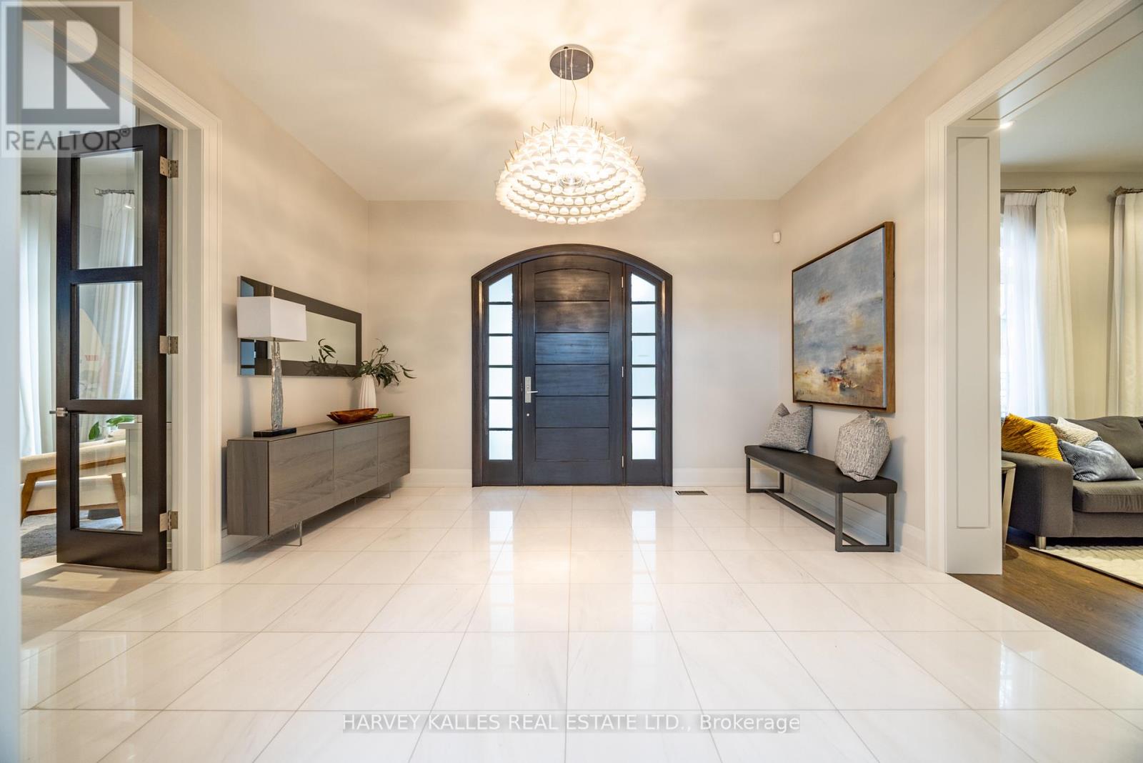 14 Sulgrave Crescent, Toronto, Ontario  M2L 1W6 - Photo 2 - C12389155