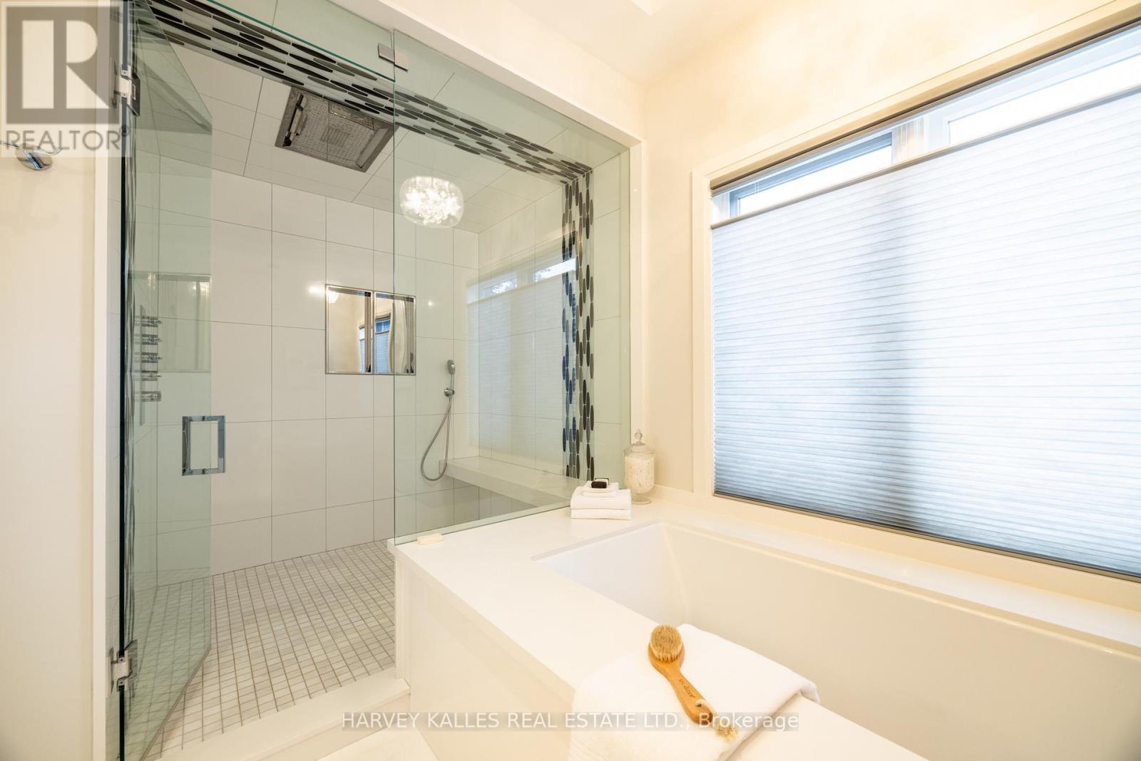 14 Sulgrave Crescent, Toronto, Ontario  M2L 1W6 - Photo 28 - C12389155