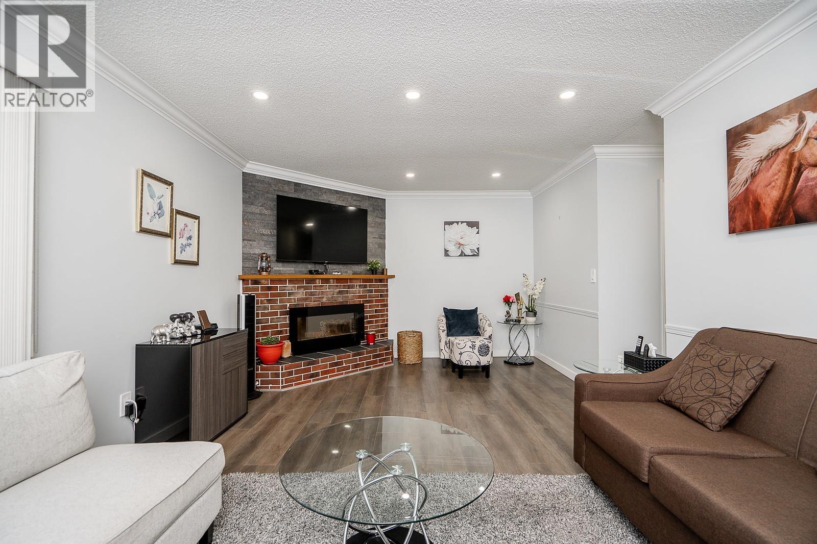 Property at 1648 ST. ALBERT AVENUE image 4