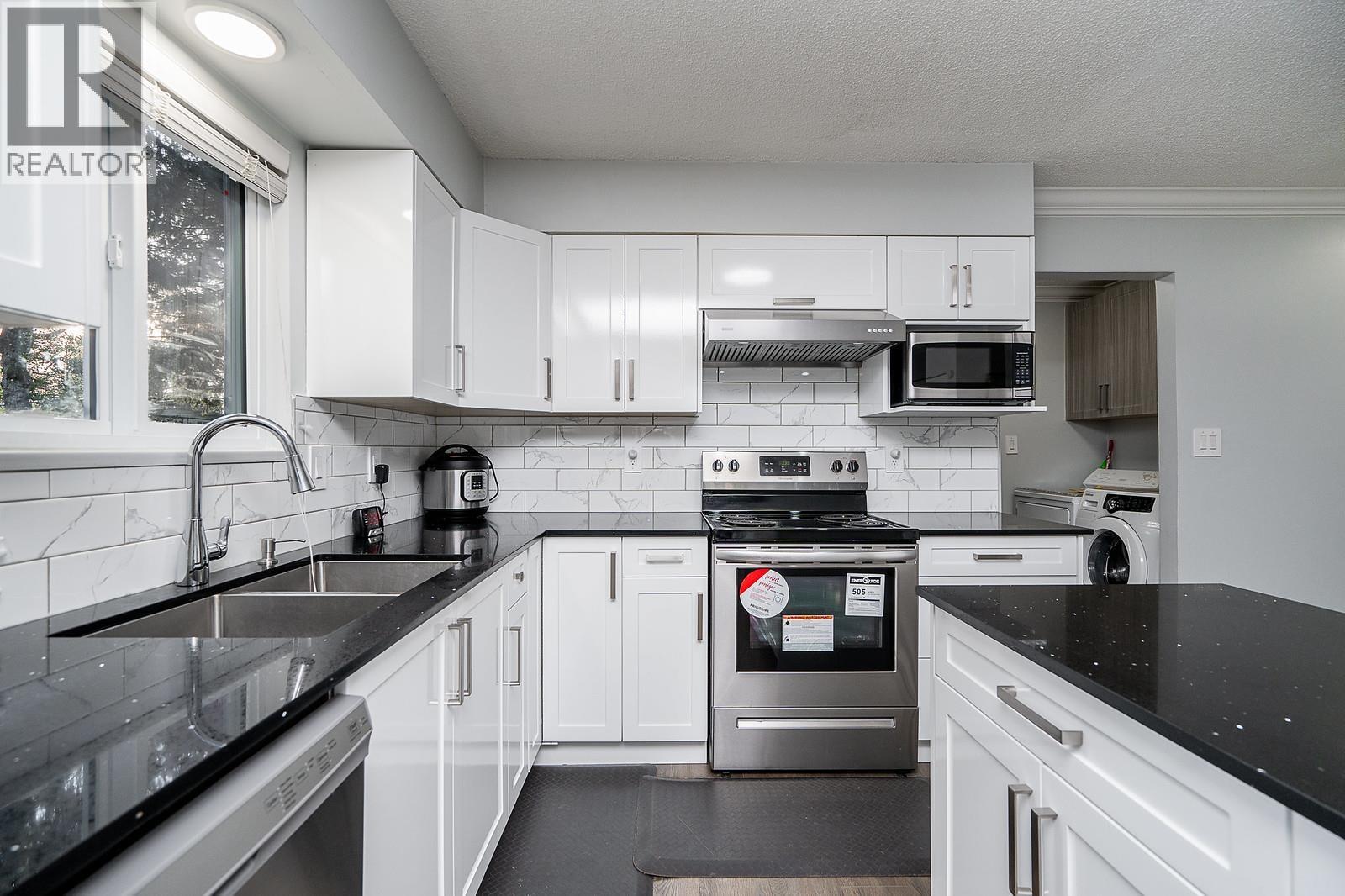 1648 St. Albert Avenue, Port Coquitlam, British Columbia  V3B 5E7 - Photo 9 - R3044547
