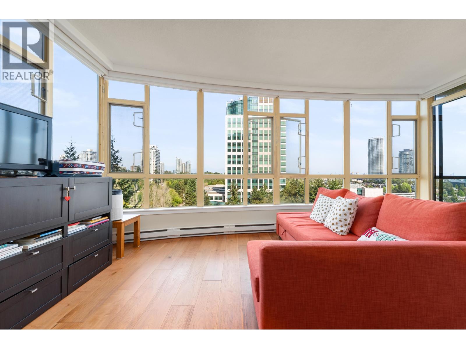 905 6888 STATION HILL DRIVE, Burnaby, British Columbia