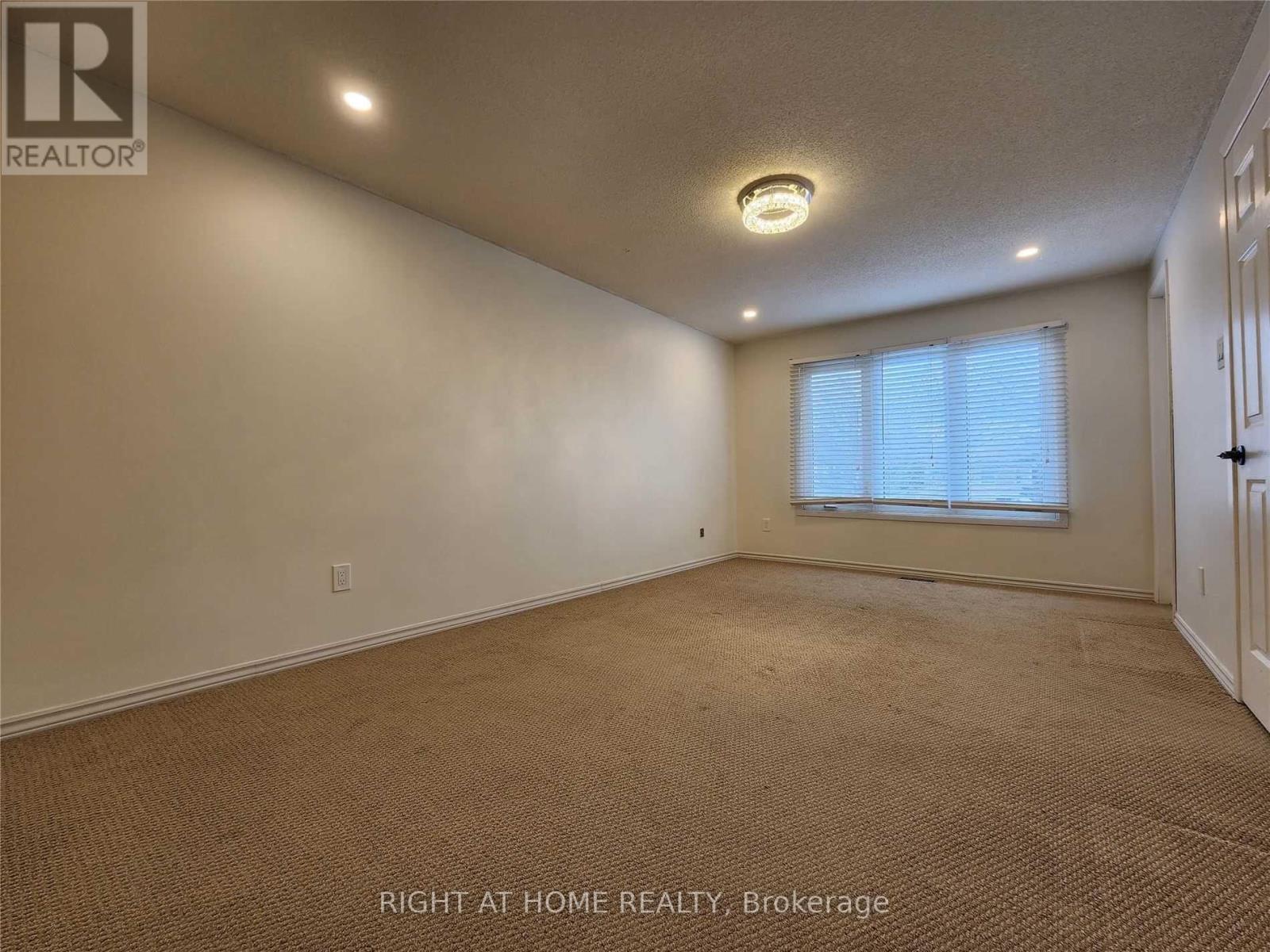 844 Crowells Street, Oshawa, Ontario  L1K 1X3 - Photo 10 - E12389125