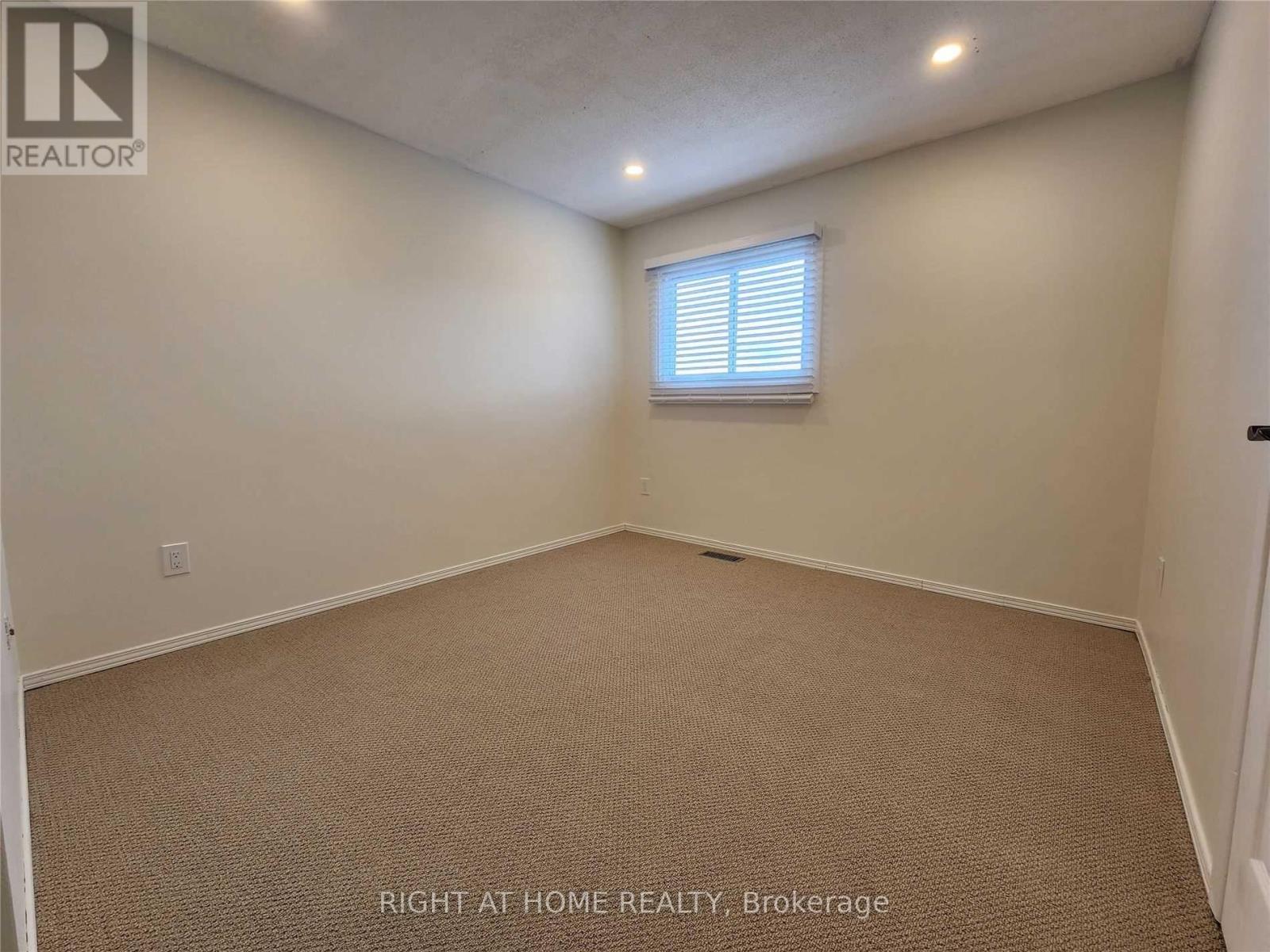 844 Crowells Street, Oshawa, Ontario  L1K 1X3 - Photo 12 - E12389125
