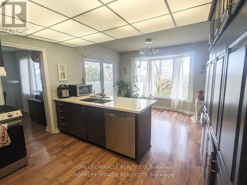 Upper - 442 Rimosa Court, Oshawa, Ontario  L1J 7T6 - Photo 6 - E12389147