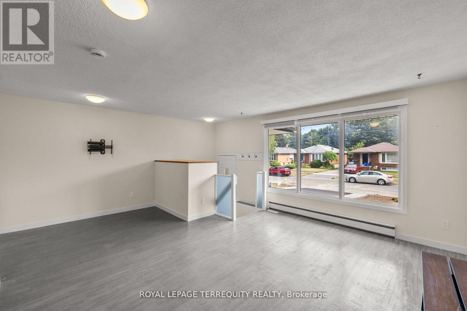 Main Floor - 116 Byng Avenue, Oshawa, Ontario  L1G 3N3 - Photo 4 - E12389172