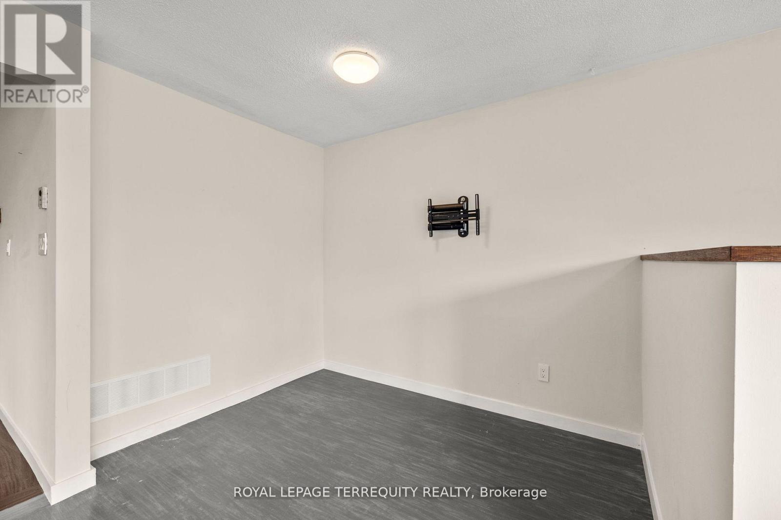 Main Floor - 116 Byng Avenue, Oshawa, Ontario  L1G 3N3 - Photo 5 - E12389172