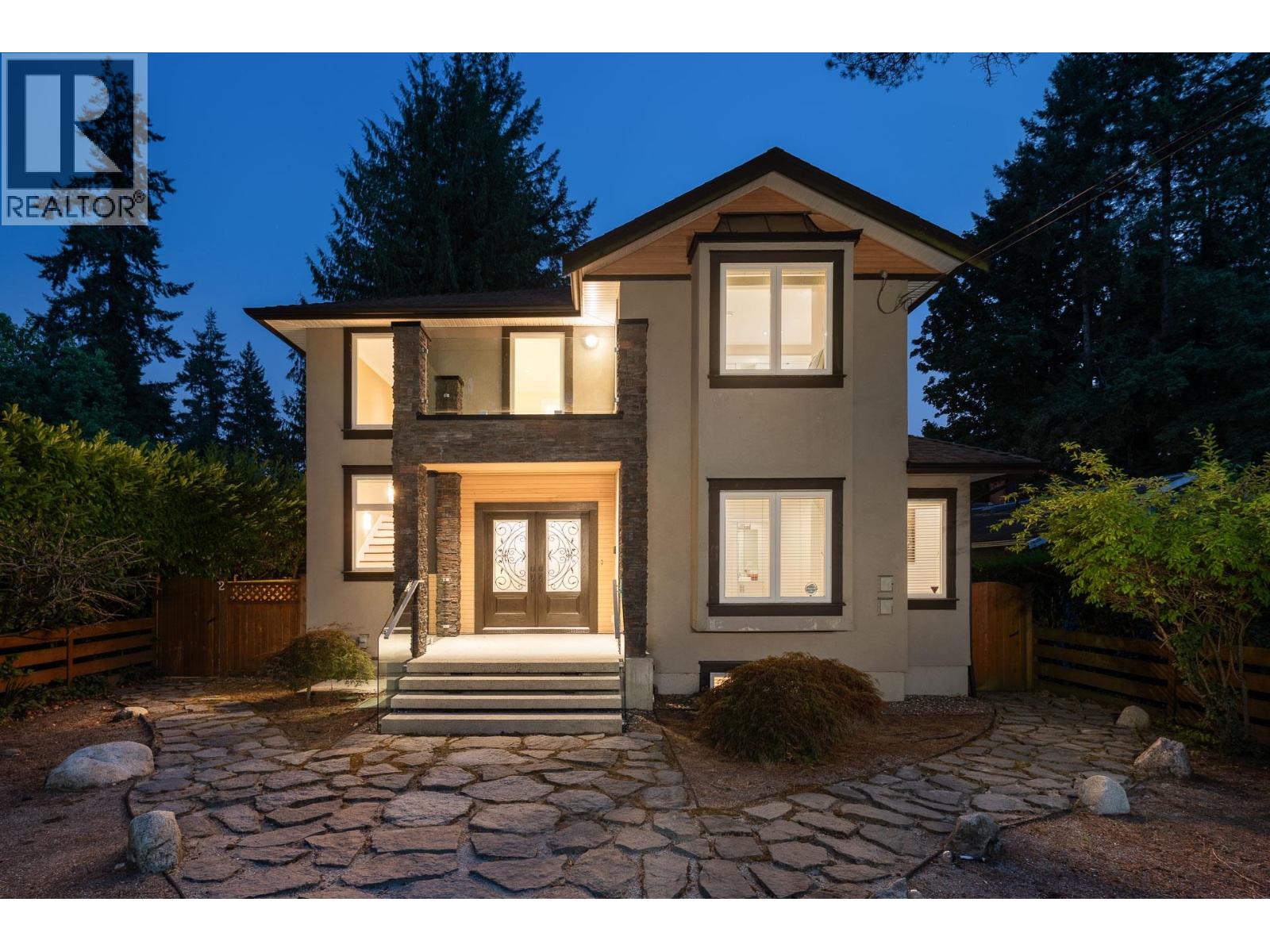 Property at 839 W 20TH STREET image 1