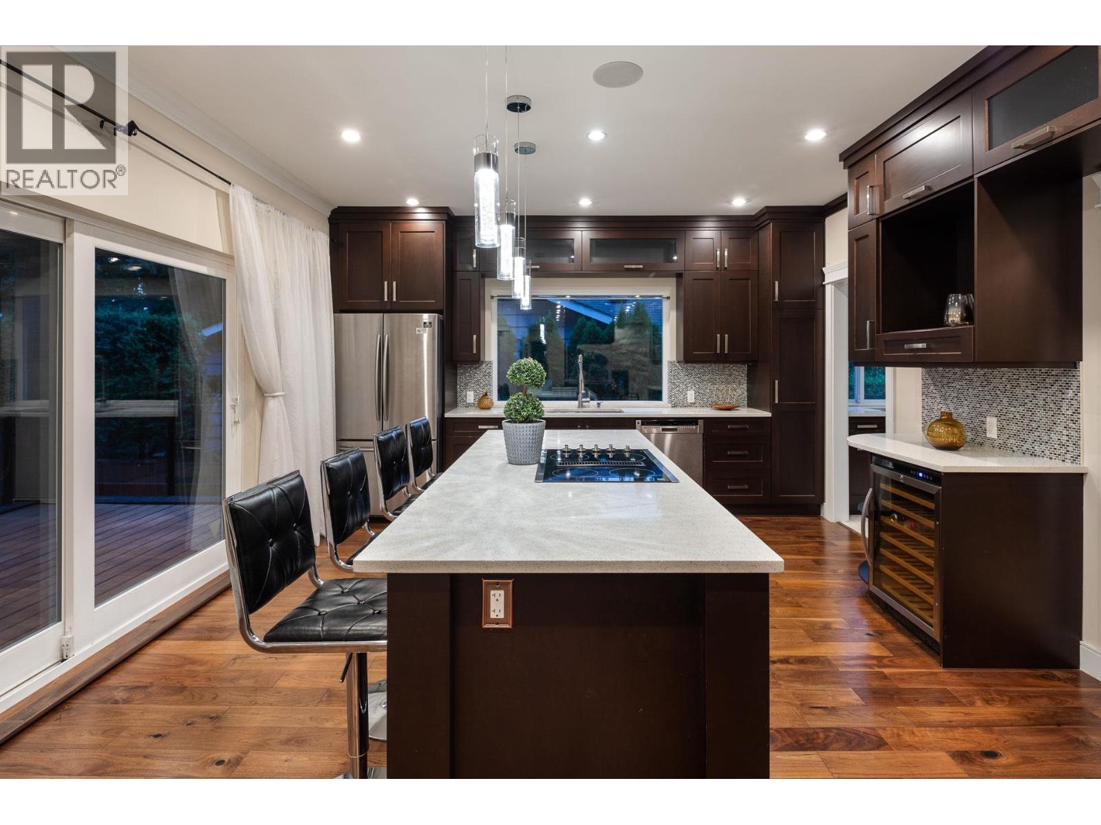 839 W 20th Street, North Vancouver, British Columbia  V7P 2B5 - Photo 11 - R3044743