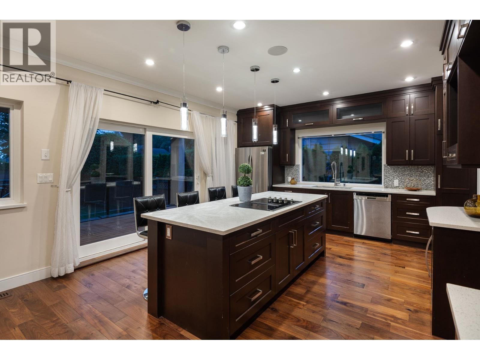 839 W 20th Street, North Vancouver, British Columbia  V7P 2B5 - Photo 12 - R3044743