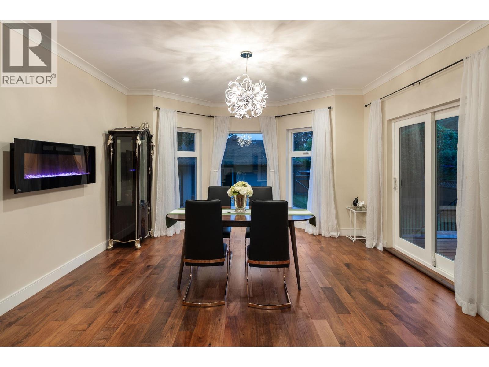 839 W 20th Street, North Vancouver, British Columbia  V7P 2B5 - Photo 8 - R3044743