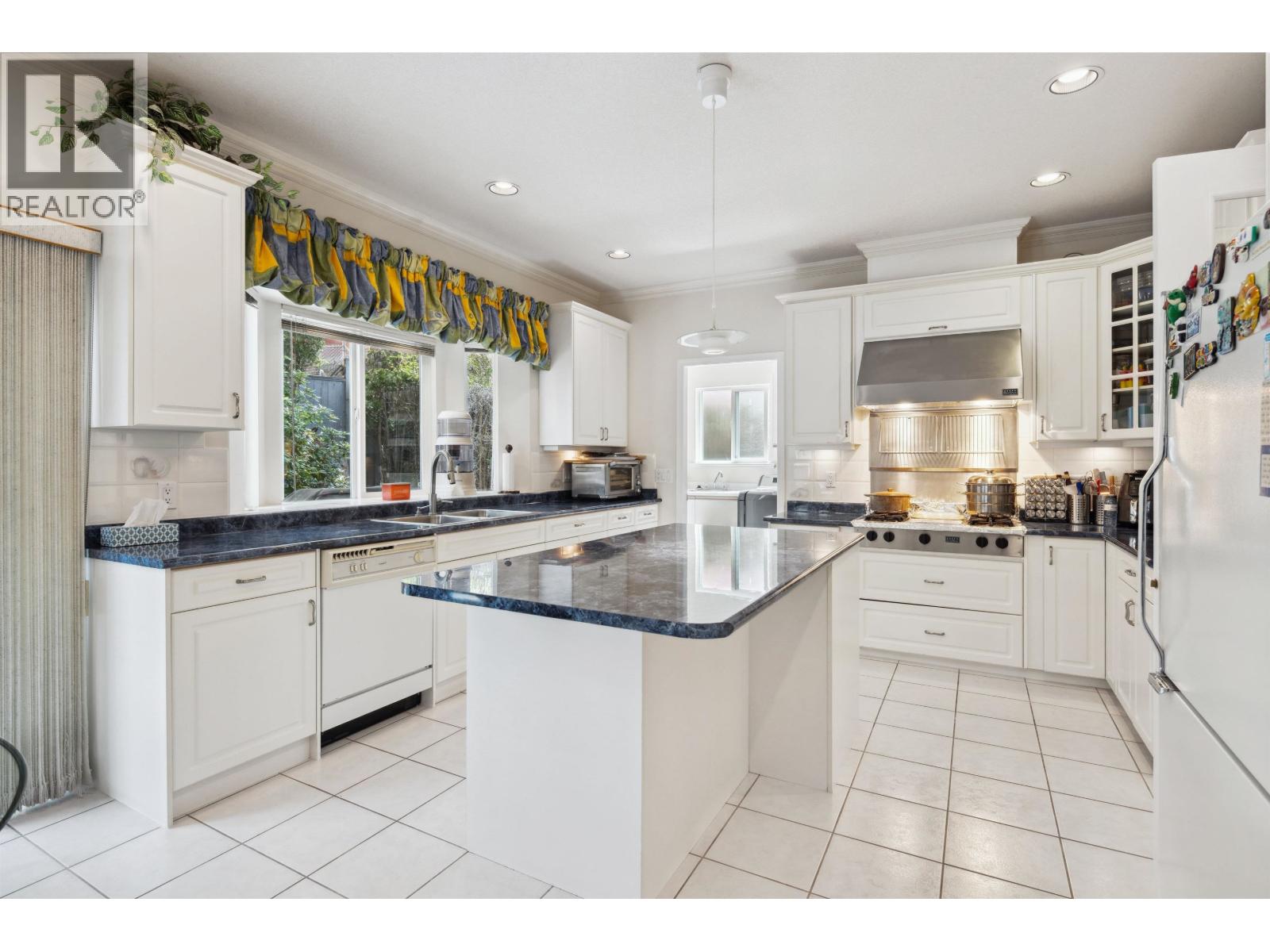 2525 Sapphire Place, Coquitlam, British Columbia  V3E 2Z1 - Photo 19 - R3044773