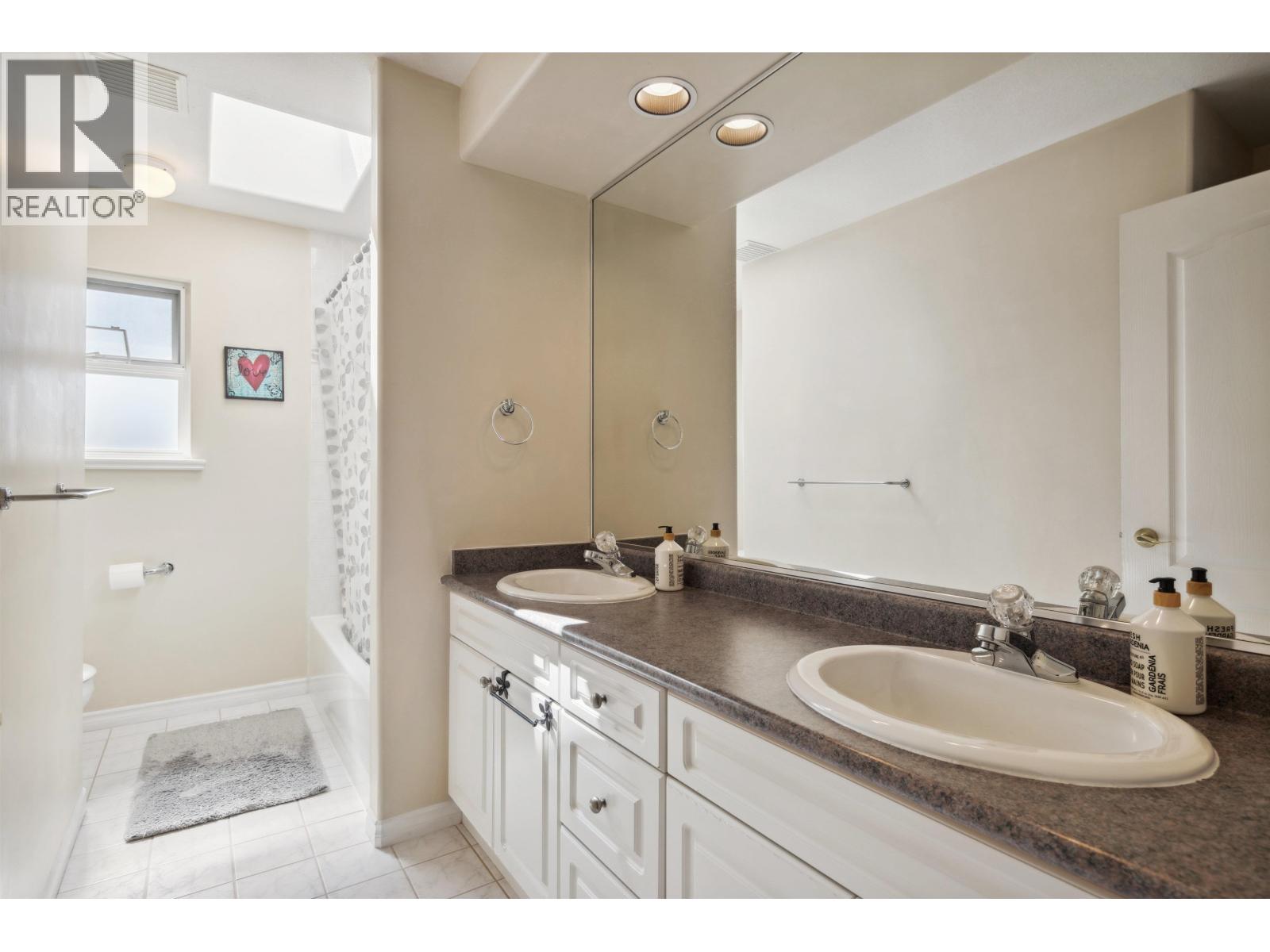 2525 Sapphire Place, Coquitlam, British Columbia  V3E 2Z1 - Photo 28 - R3044773