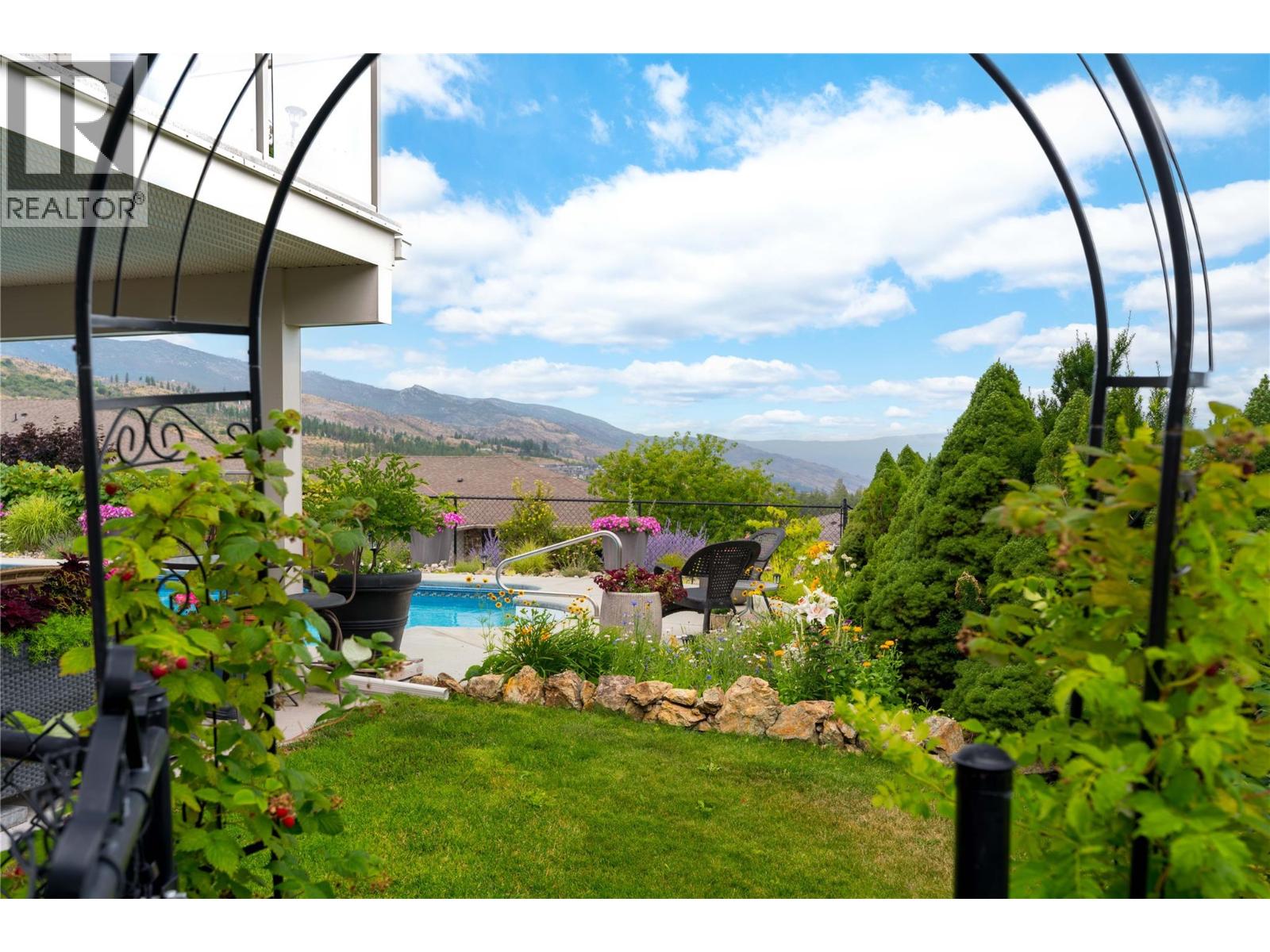 860 Kuipers Crescent, Kelowna, British Columbia  V1W 5B1 - Photo 54 - 10362018