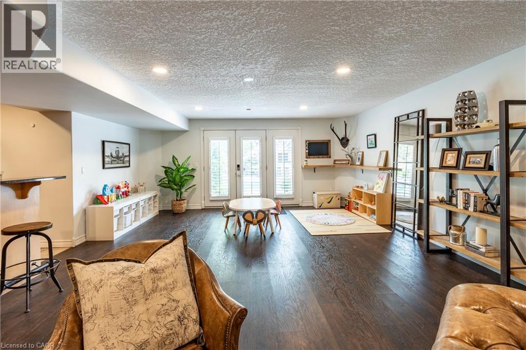 333 Milla Court, Waterloo, Ontario  N2L 6N4 - Photo 34 - 40767384