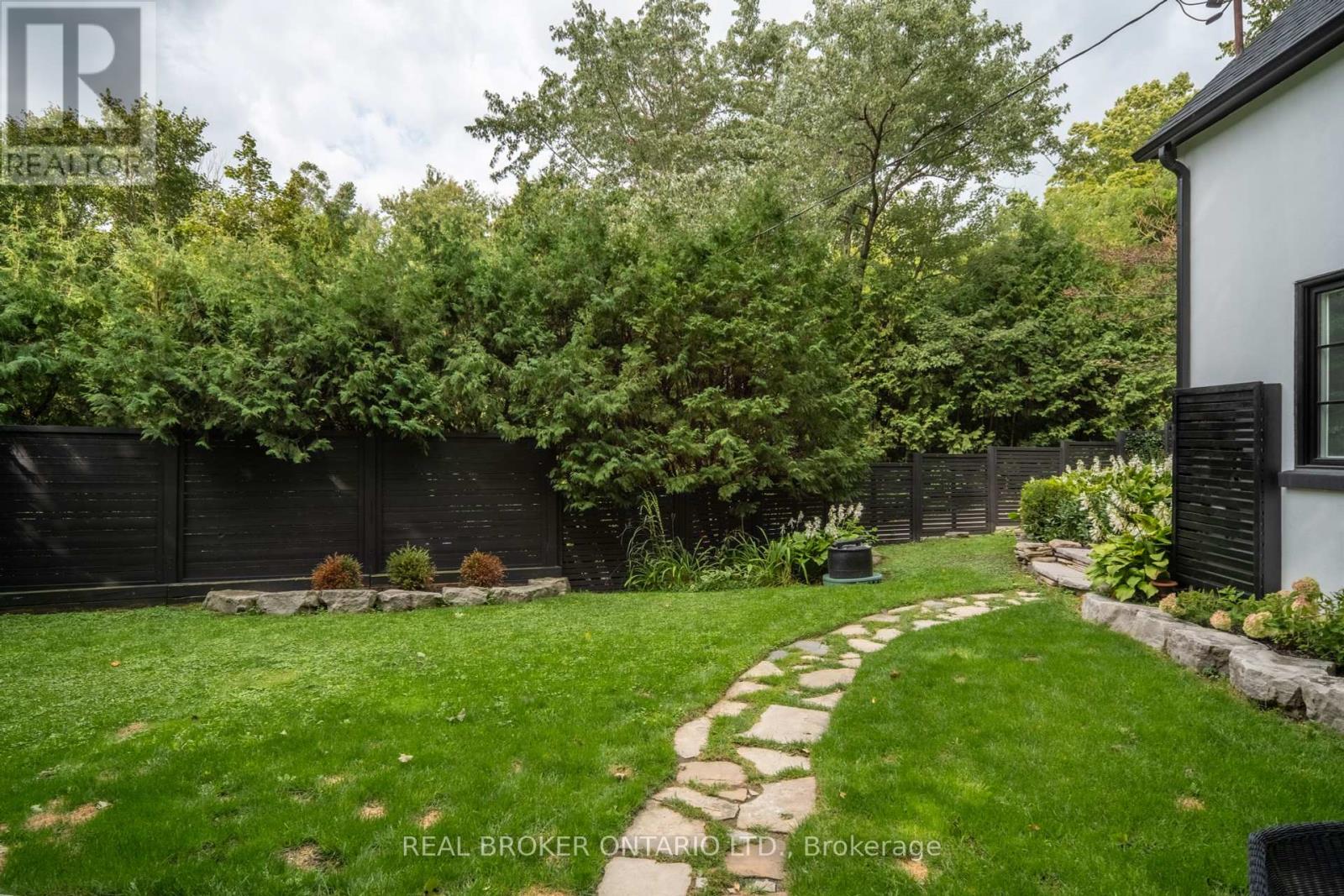 20 Laskay Lane, King, Ontario  L7B 1K4 - Photo 27 - N12389068
