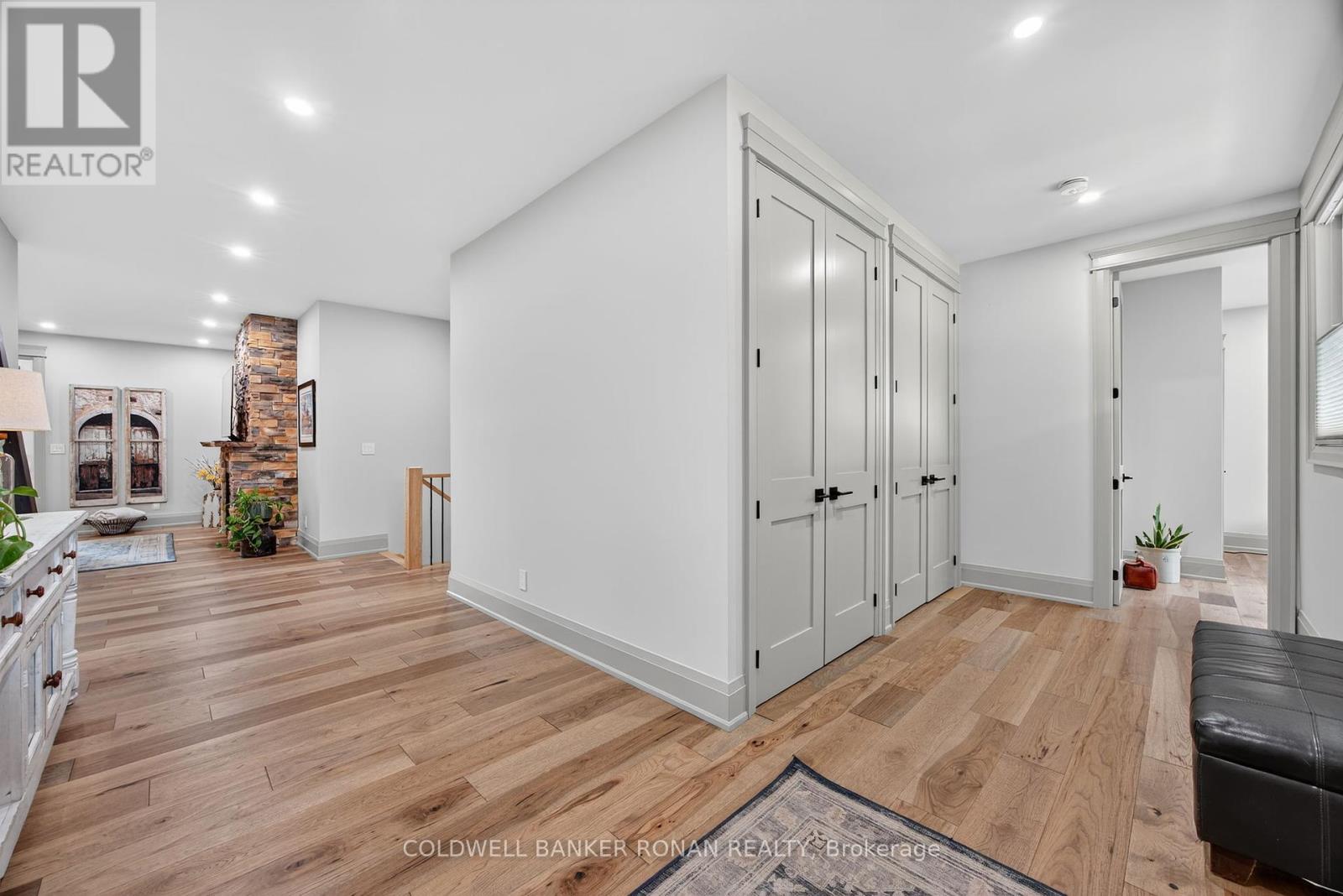 42 Elizabeth Street, New Tecumseth (Alliston), Ontario  L9R 1H7 - Photo 4 - N12389127