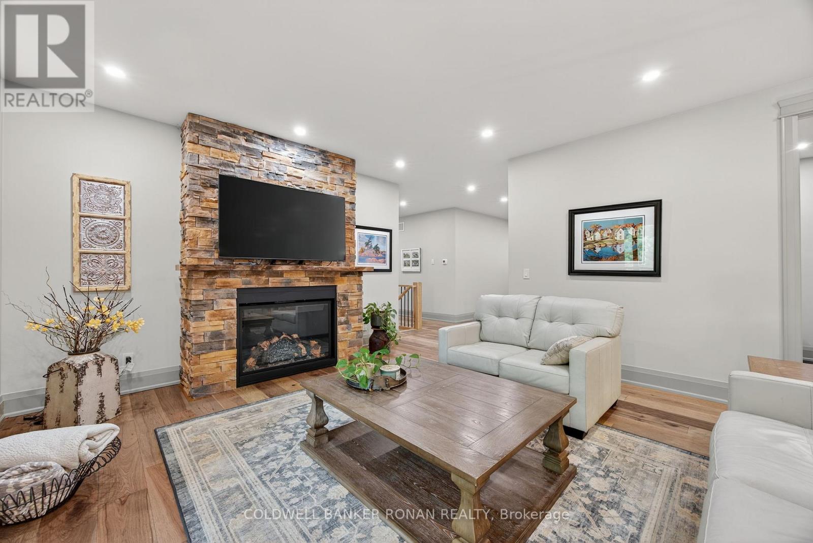 42 Elizabeth Street, New Tecumseth (Alliston), Ontario  L9R 1H7 - Photo 7 - N12389127