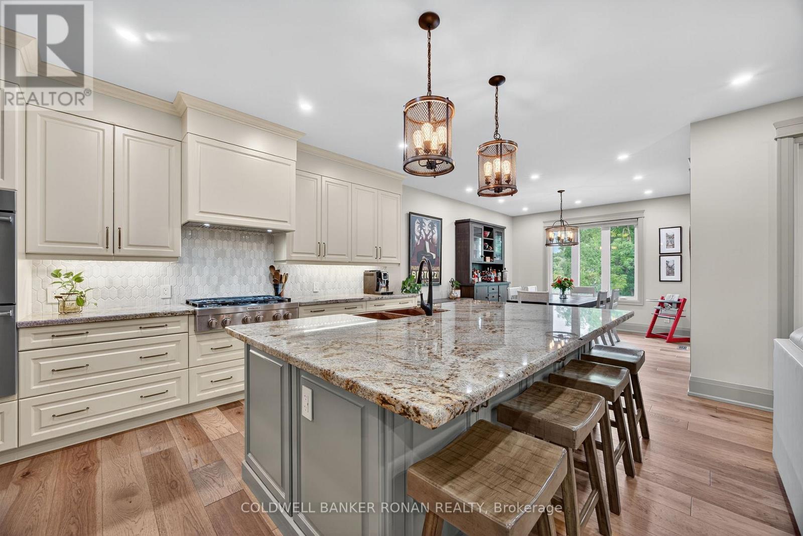 42 Elizabeth Street, New Tecumseth (Alliston), Ontario  L9R 1H7 - Photo 8 - N12389127