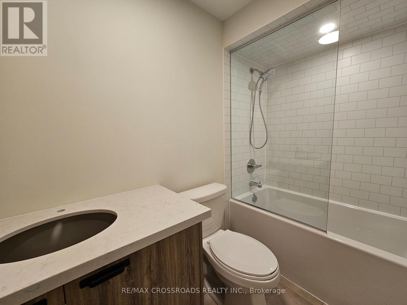 22 Matawin Lane, Richmond Hill, Ontario  L4B 0H8 - Photo 13 - N12389165
