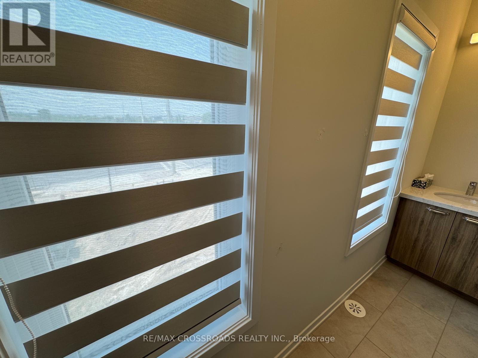 22 Matawin Lane, Richmond Hill, Ontario  L4B 0H8 - Photo 21 - N12389165