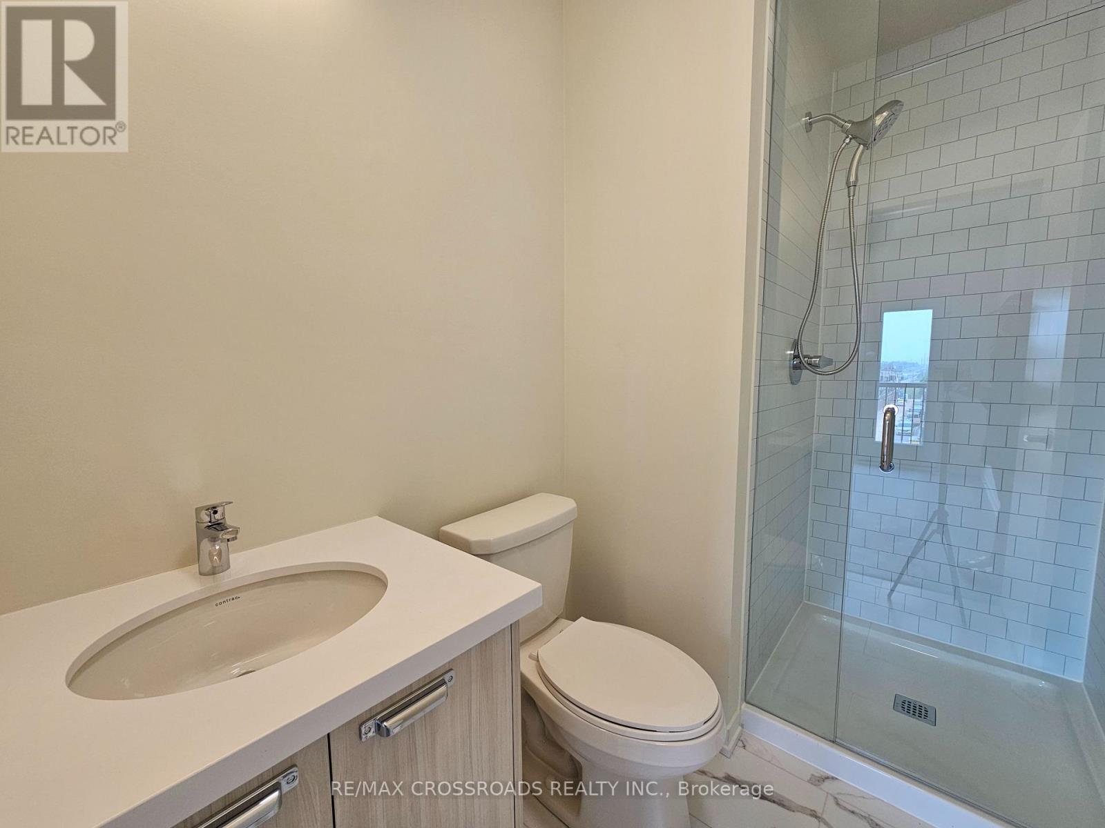 22 Matawin Lane, Richmond Hill, Ontario  L4B 0H8 - Photo 9 - N12389165