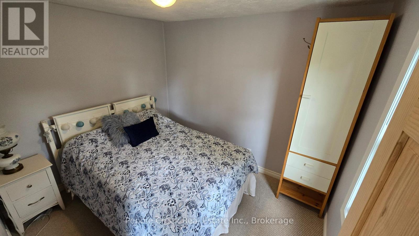 6 Park Road, Goderich, Ontario  N7A 3X8 - Photo 6 - X12377355