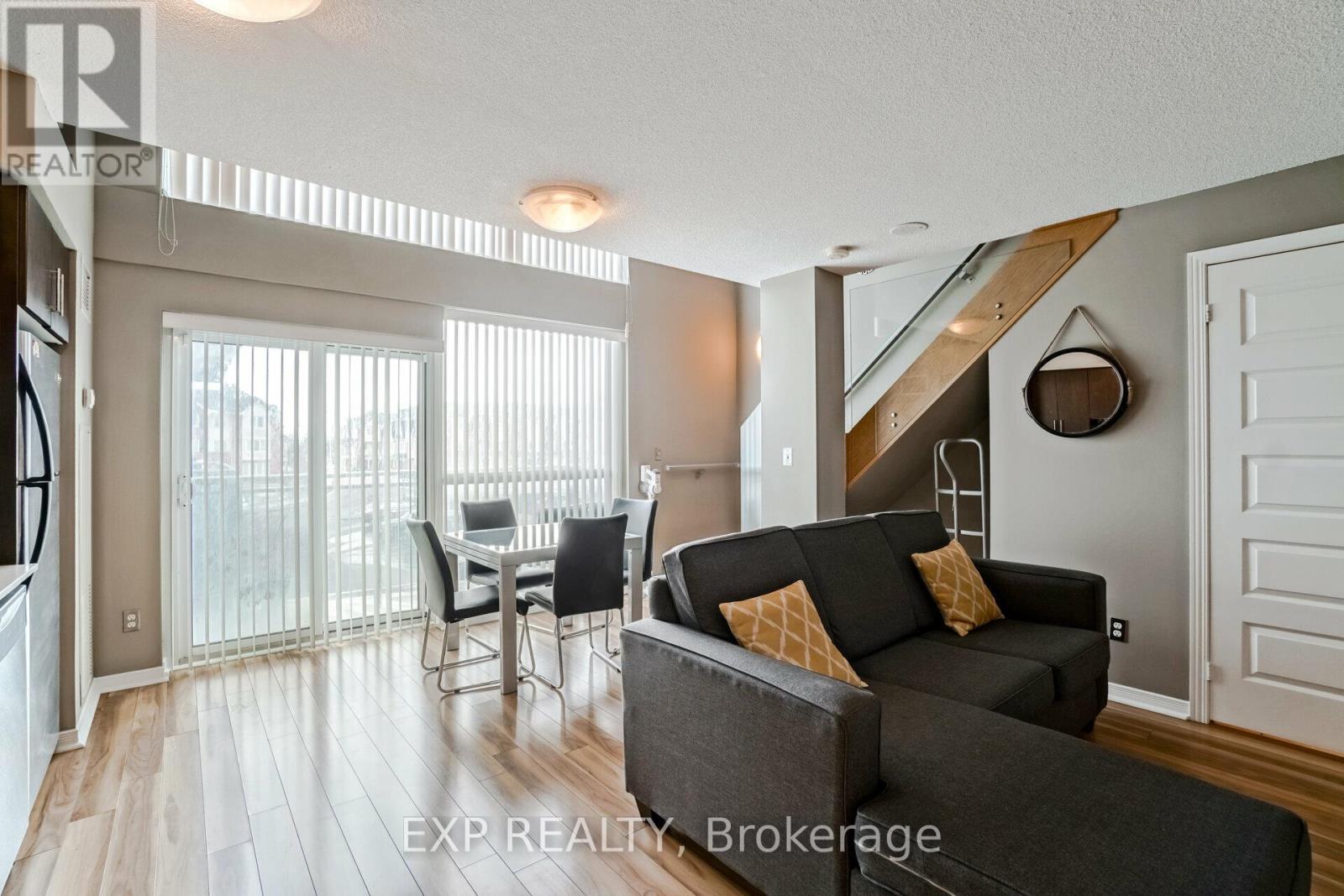 208 - 215 Queen Street E, Brampton, Ontario  L6W 0A9 - Photo 12 - W12389041