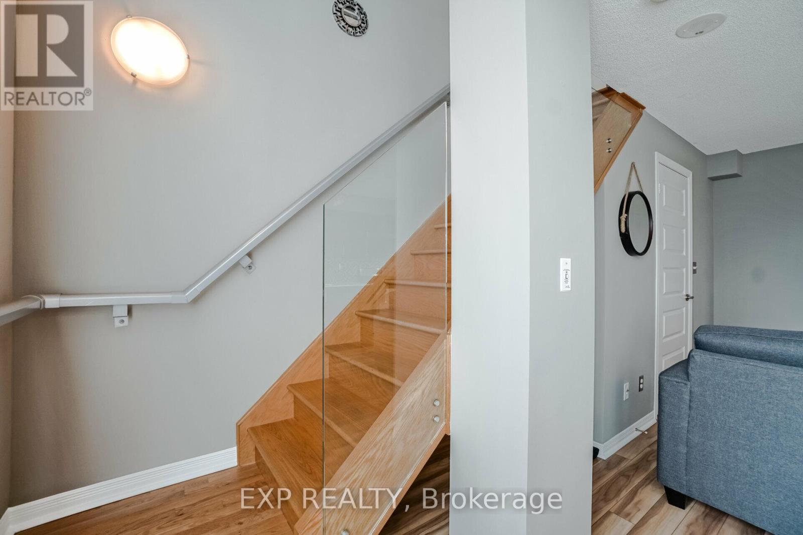 208 - 215 Queen Street E, Brampton, Ontario  L6W 0A9 - Photo 16 - W12389041