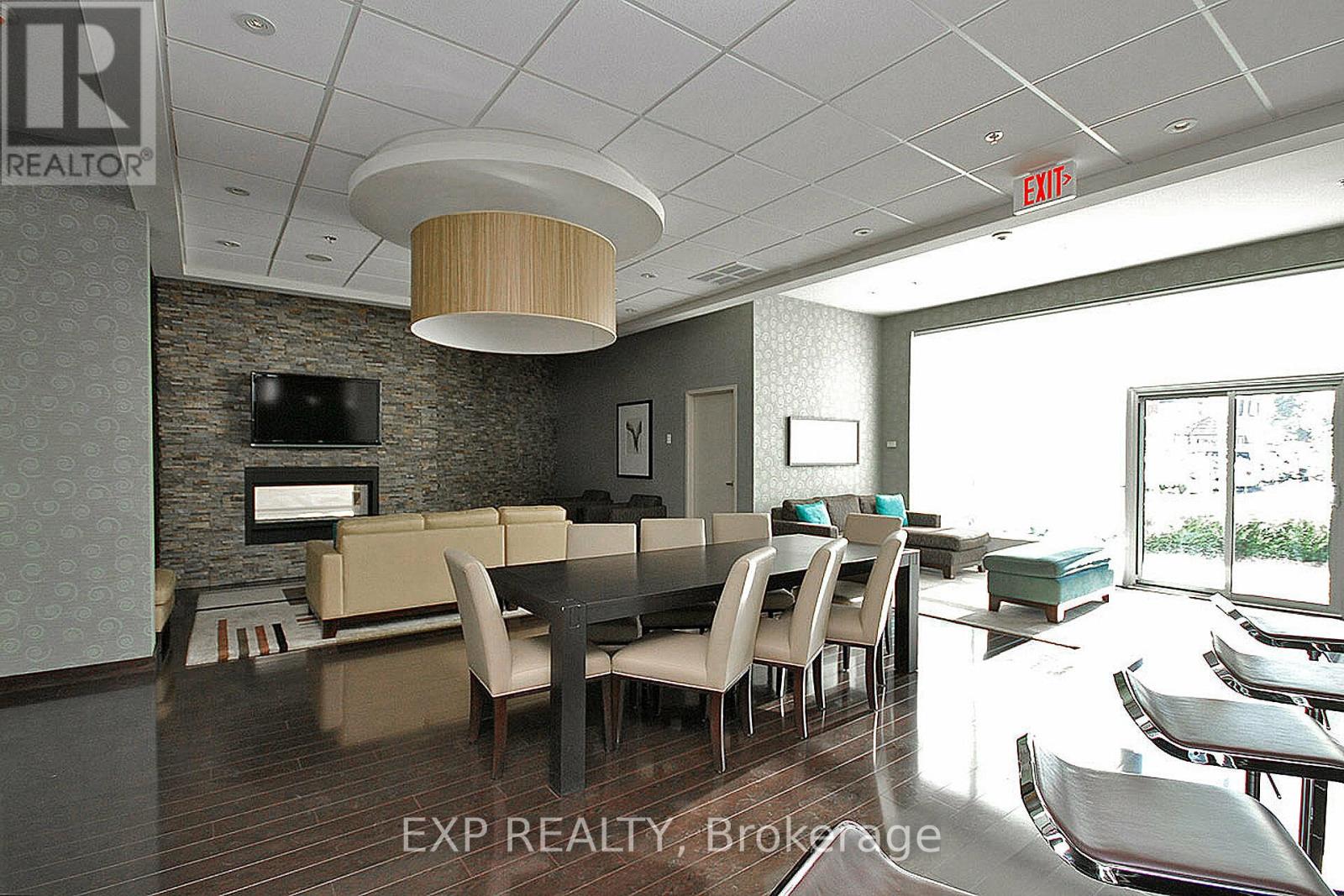 208 - 215 Queen Street E, Brampton, Ontario  L6W 0A9 - Photo 33 - W12389041