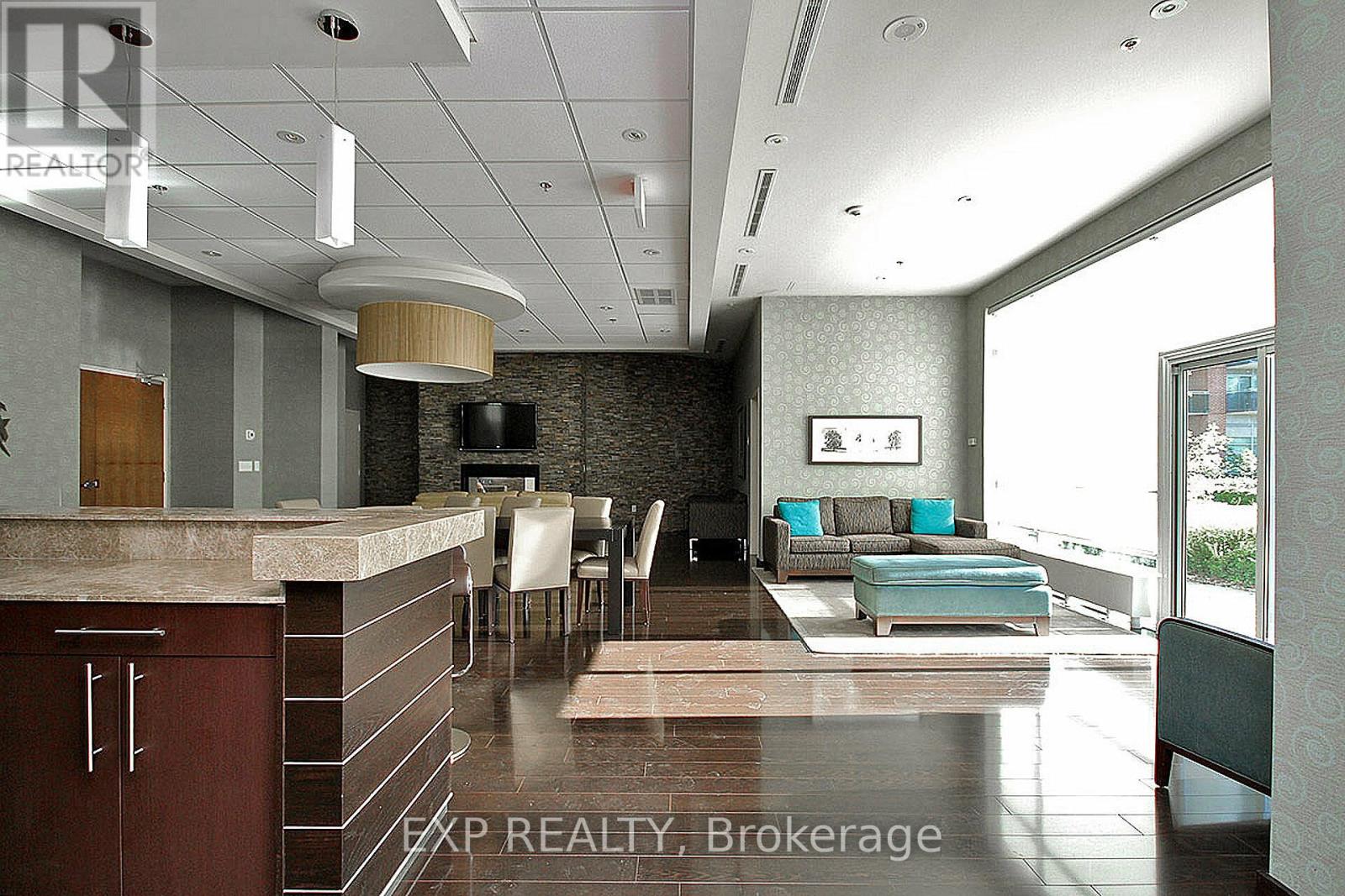 208 - 215 Queen Street E, Brampton, Ontario  L6W 0A9 - Photo 35 - W12389041