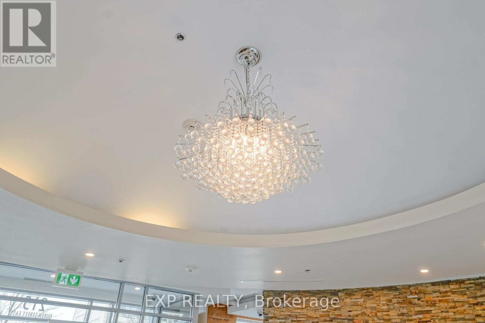 208 - 215 Queen Street E, Brampton, Ontario  L6W 0A9 - Photo 4 - W12389041