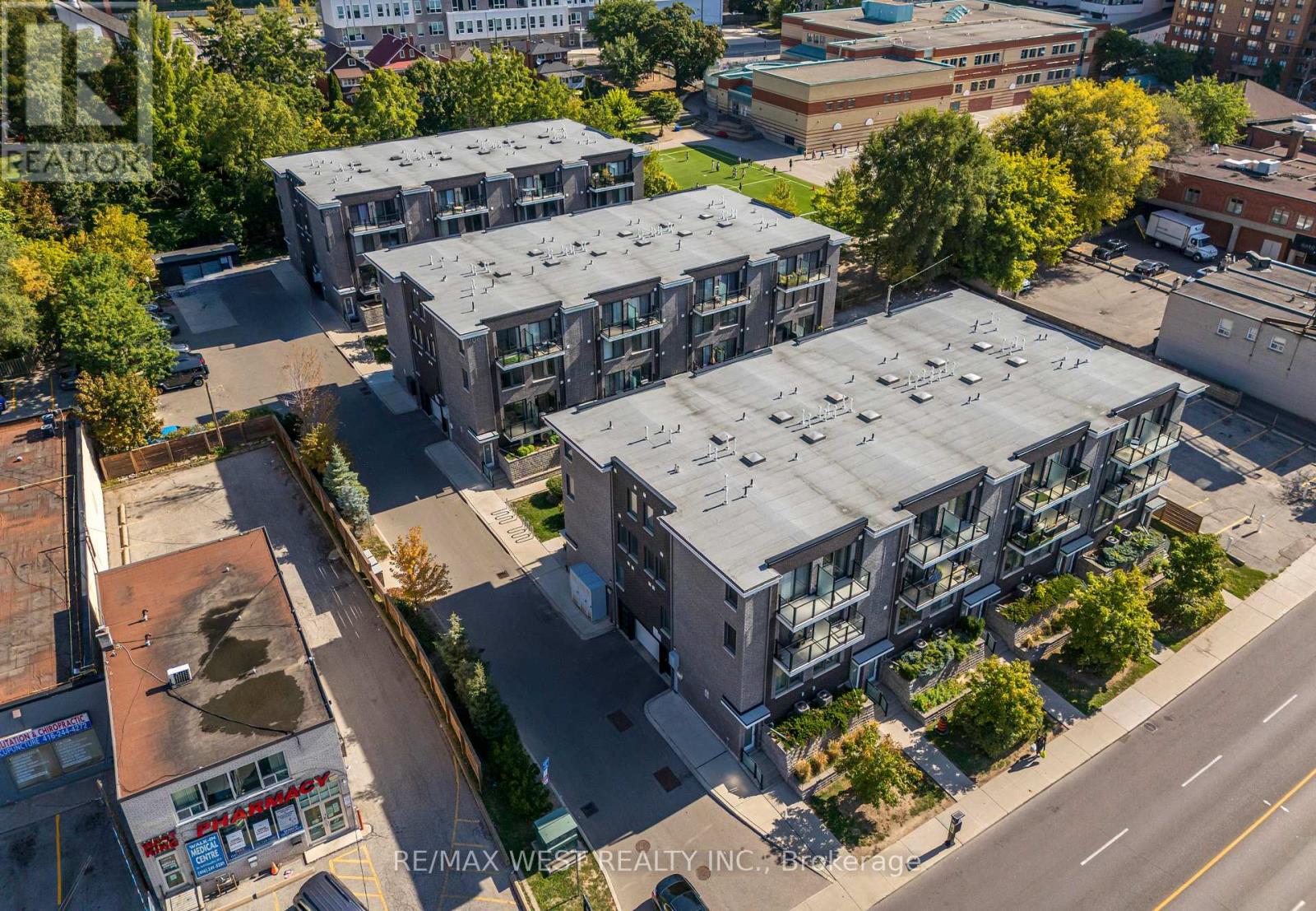 Property at 32 - 2061 WESTON ROAD image 1