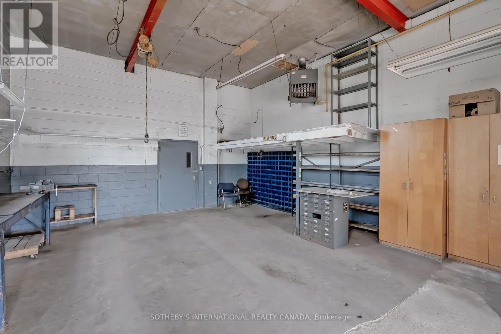 3 - 1505 Speers Road, Oakville, Ontario  L6L 2X5 - Photo 2 - W12389102