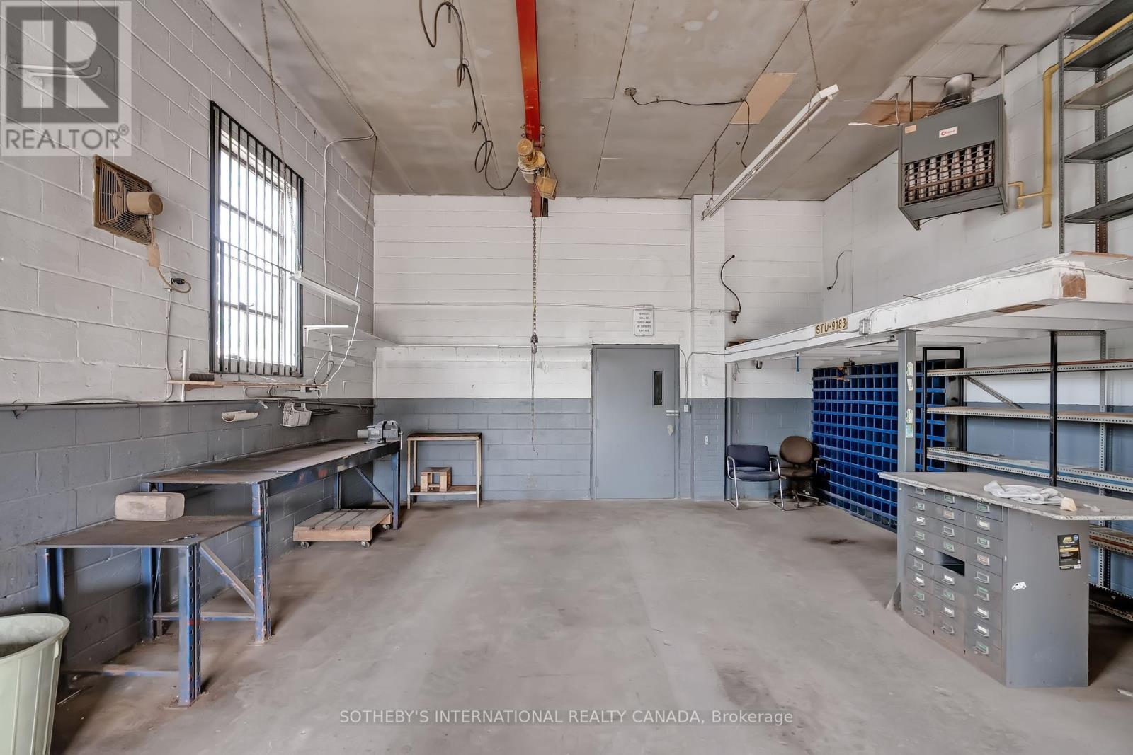 3 - 1505 Speers Road, Oakville, Ontario  L6L 2X5 - Photo 3 - W12389102