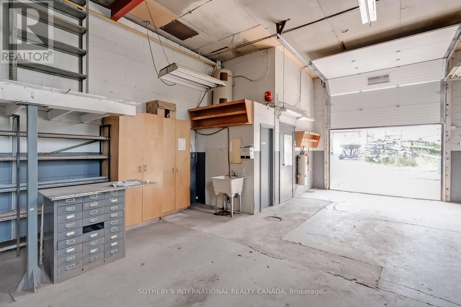 3 - 1505 Speers Road, Oakville, Ontario  L6L 2X5 - Photo 4 - W12389102