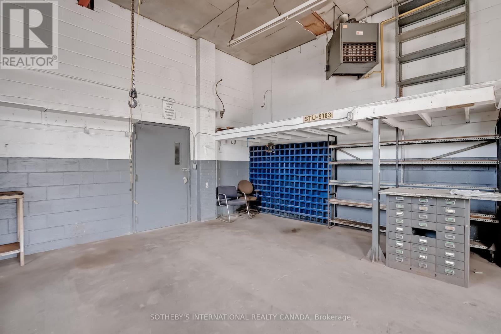 3 - 1505 Speers Road, Oakville, Ontario  L6L 2X5 - Photo 7 - W12389102