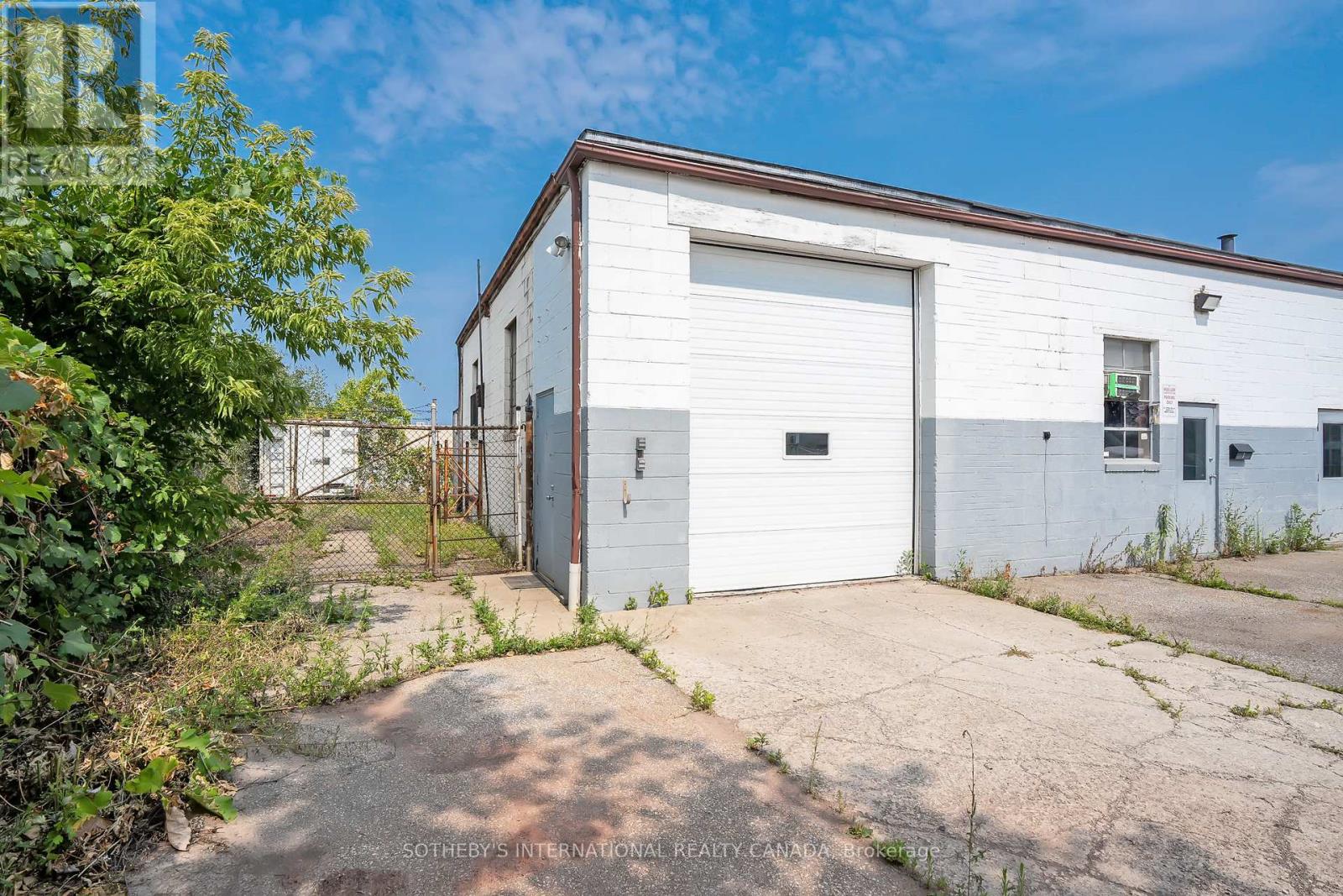 3 - 1505 Speers Road, Oakville, Ontario  L6L 2X5 - Photo 8 - W12389102