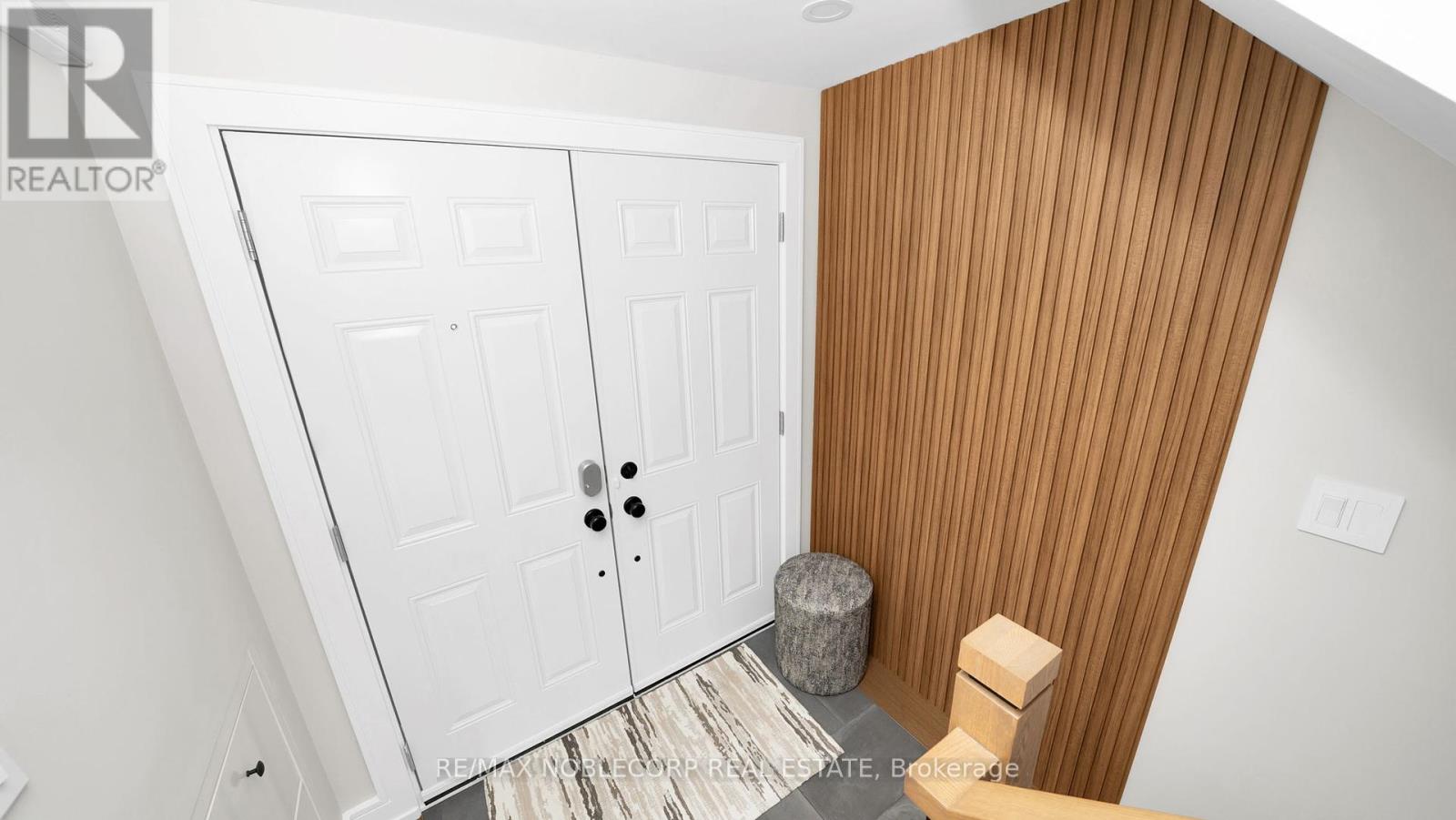 Property at 199 ELLWOOD DRIVE W image 4