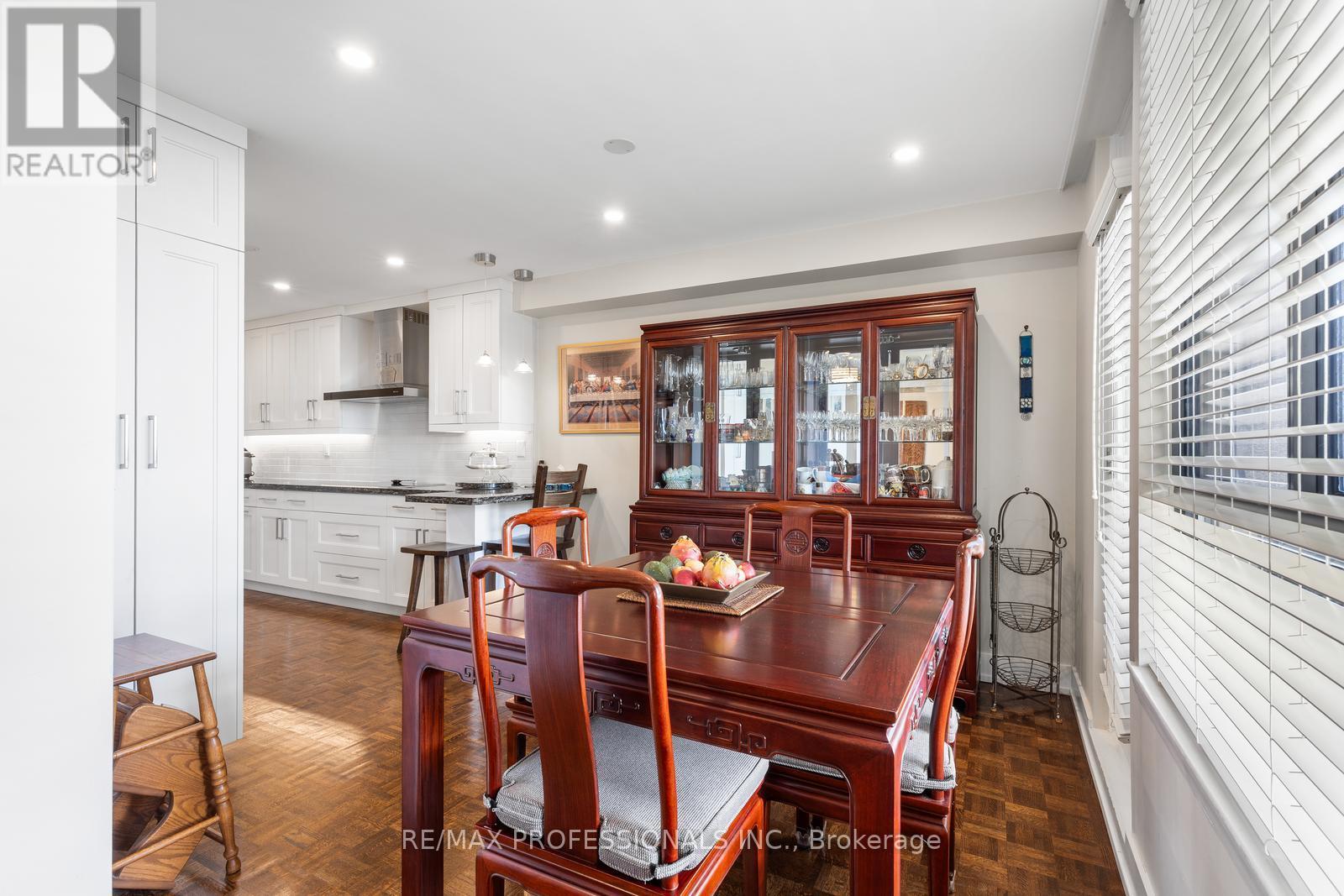 E5 - 296 Mill Road, Toronto (Markland Wood), Ontario  M9C 4X8 - Photo 13 - W12389123