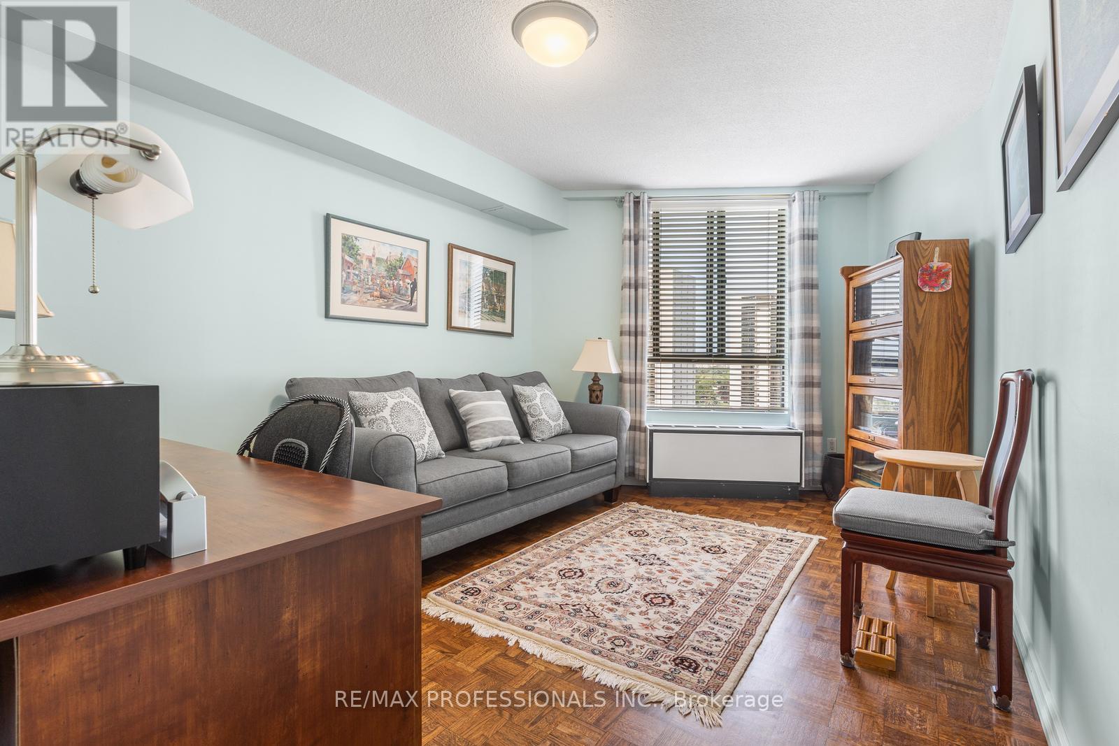 E5 - 296 Mill Road, Toronto (Markland Wood), Ontario  M9C 4X8 - Photo 20 - W12389123