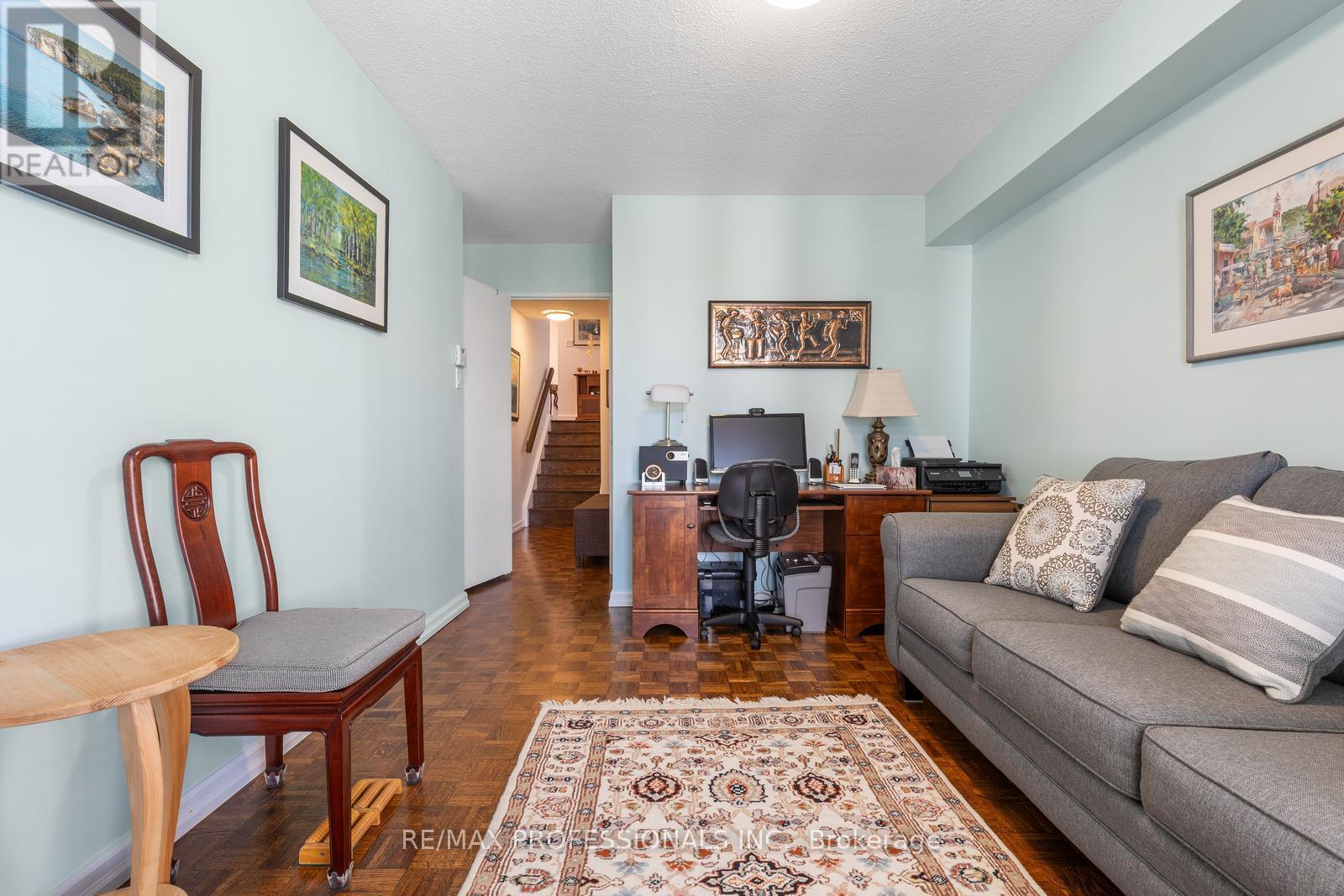 E5 - 296 Mill Road, Toronto (Markland Wood), Ontario  M9C 4X8 - Photo 21 - W12389123