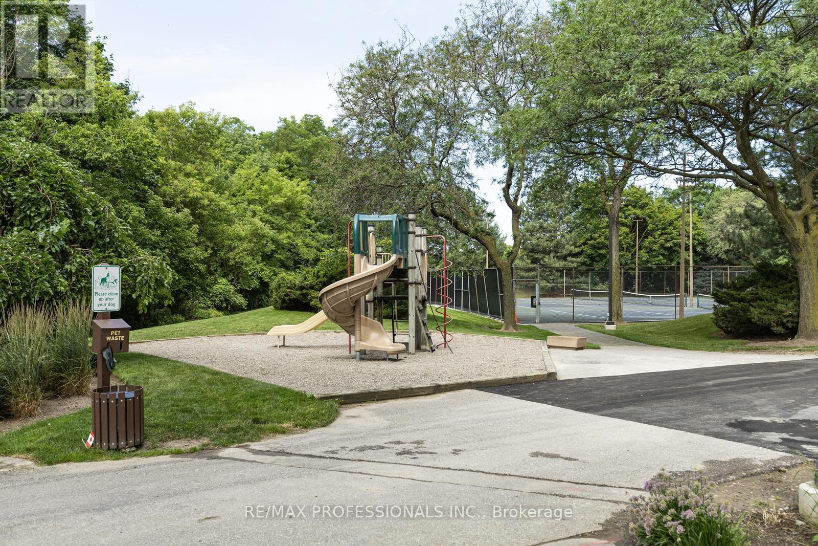 E5 - 296 Mill Road, Toronto (Markland Wood), Ontario  M9C 4X8 - Photo 32 - W12389123