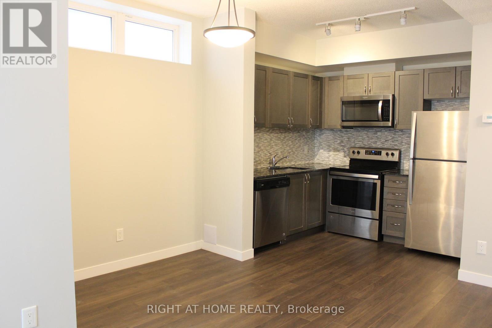 Property at 17 - 6 BICKNELL AVENUE image 4